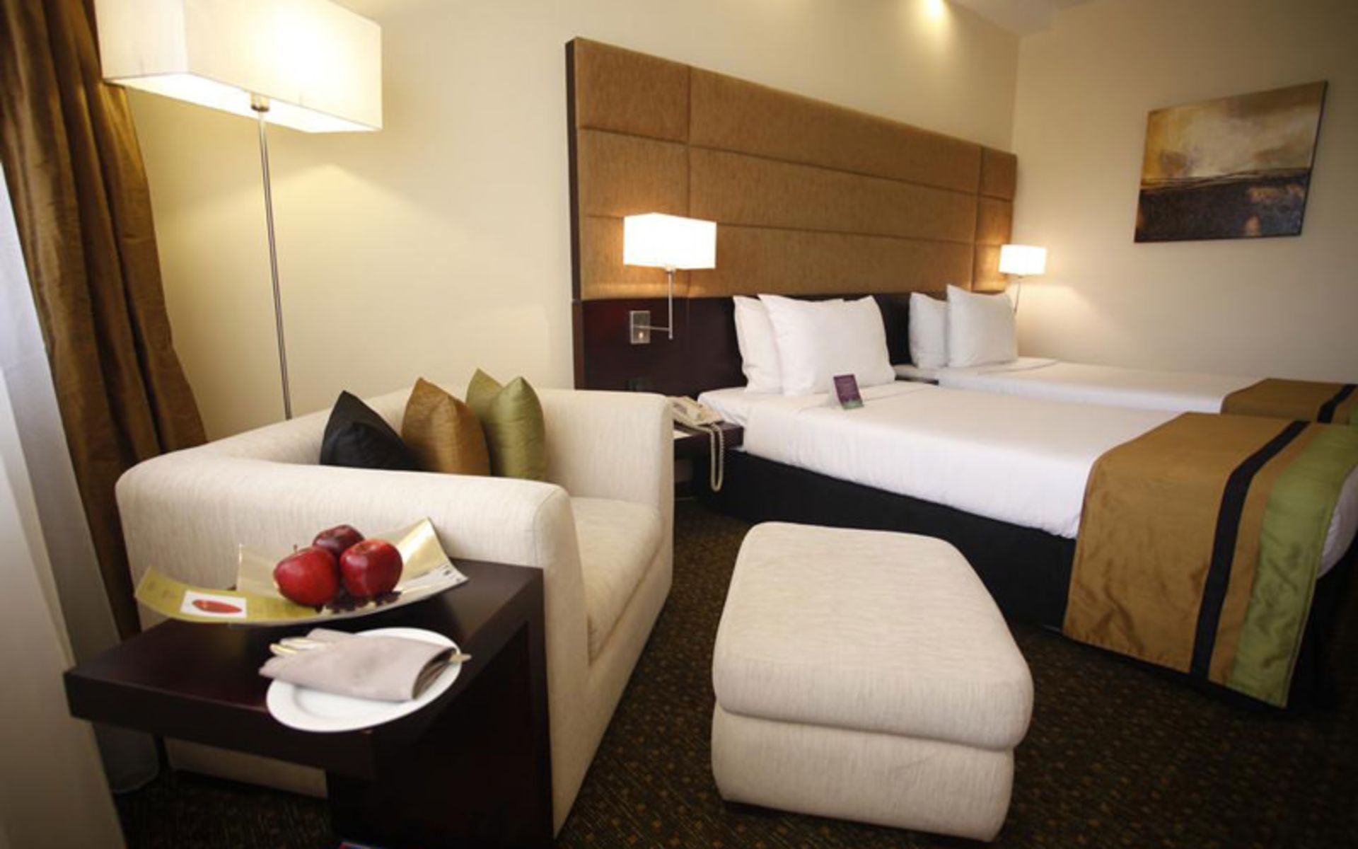 هتل سینامون لیک ‌ساید (Cinnamon Lakeside)