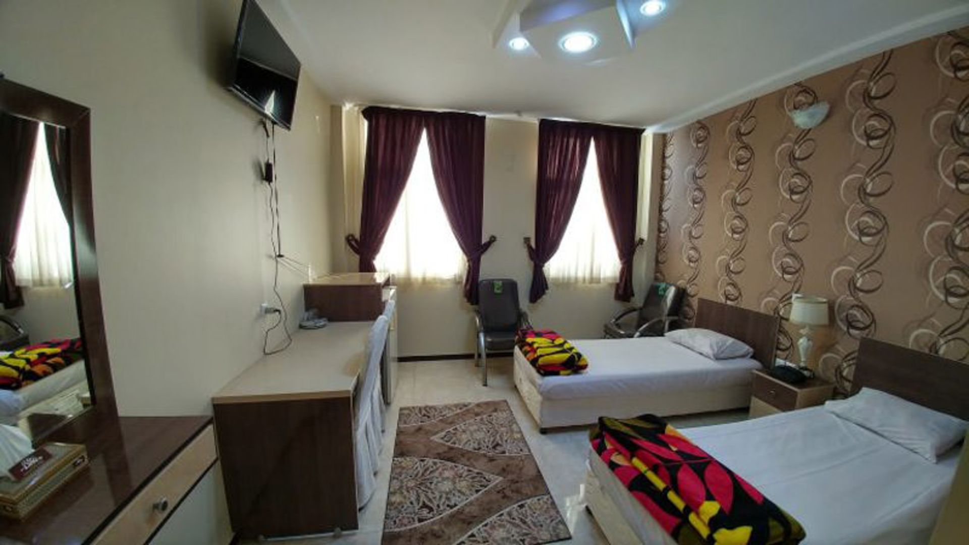 هتل صدرا ساوه استان مرکزی