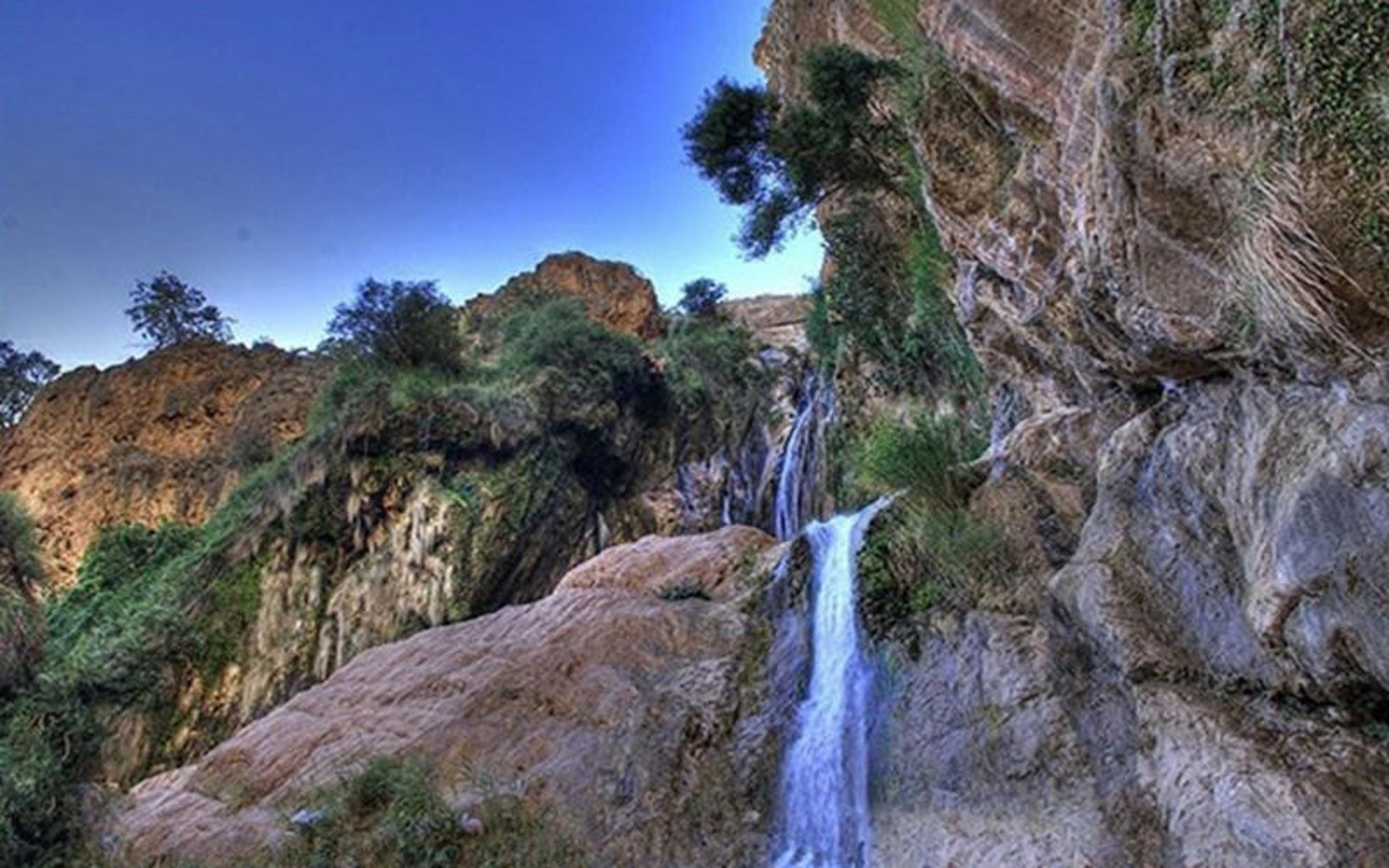 آبشار نوژان 