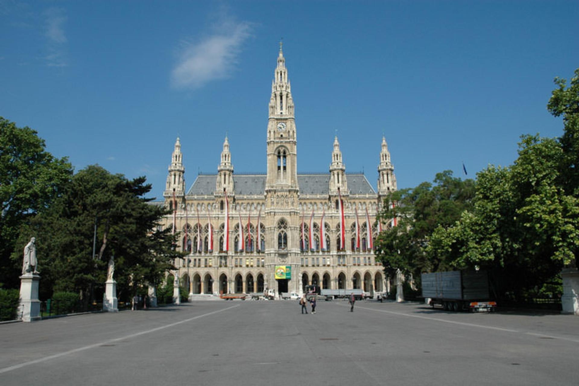 میدان راتائوس (راتائوس پلاتز)