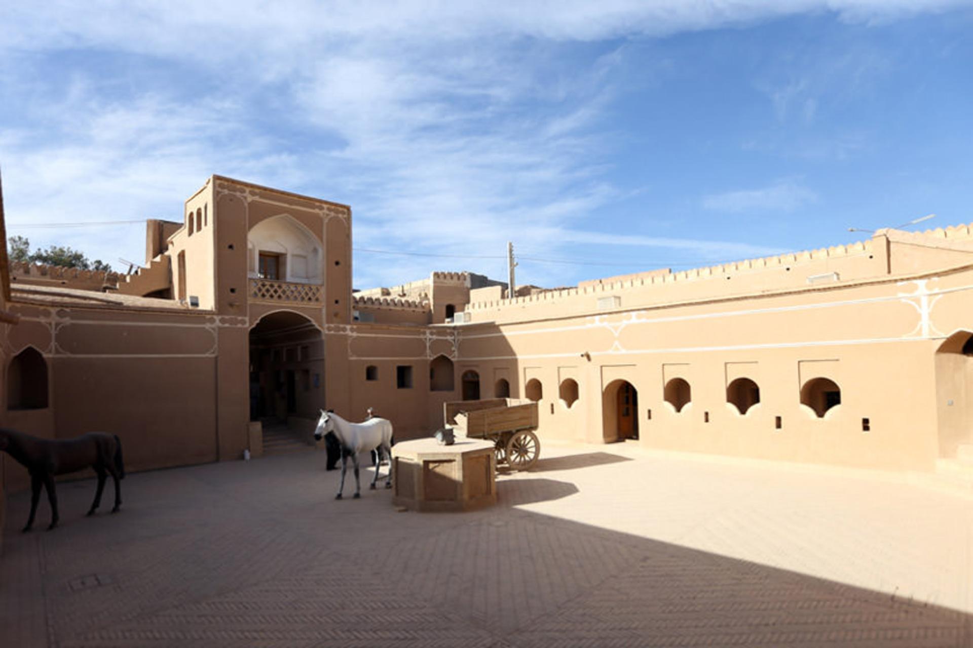 چاپارخانه میبد