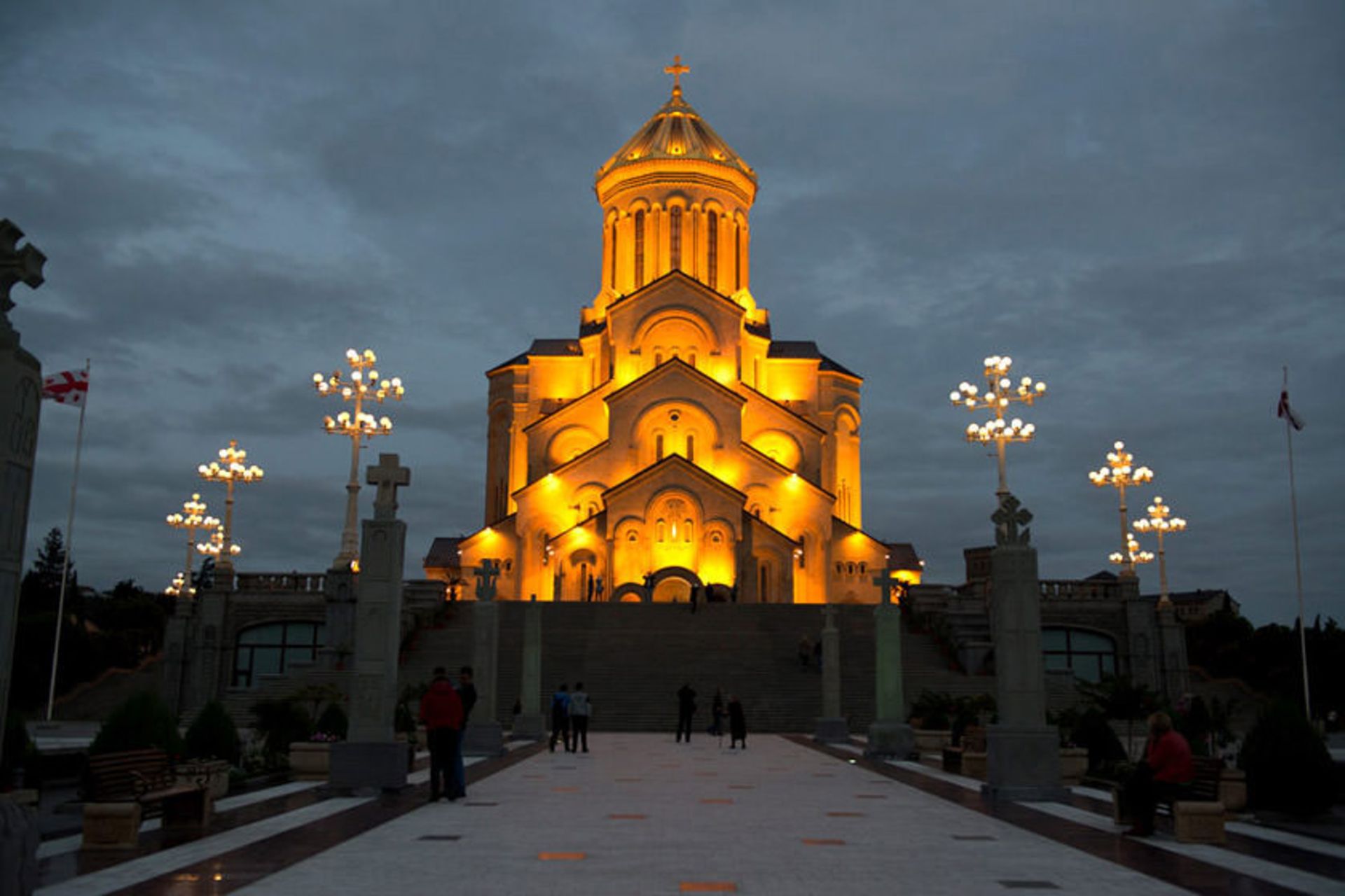 کلیسای جامع تثلیث تفلیس