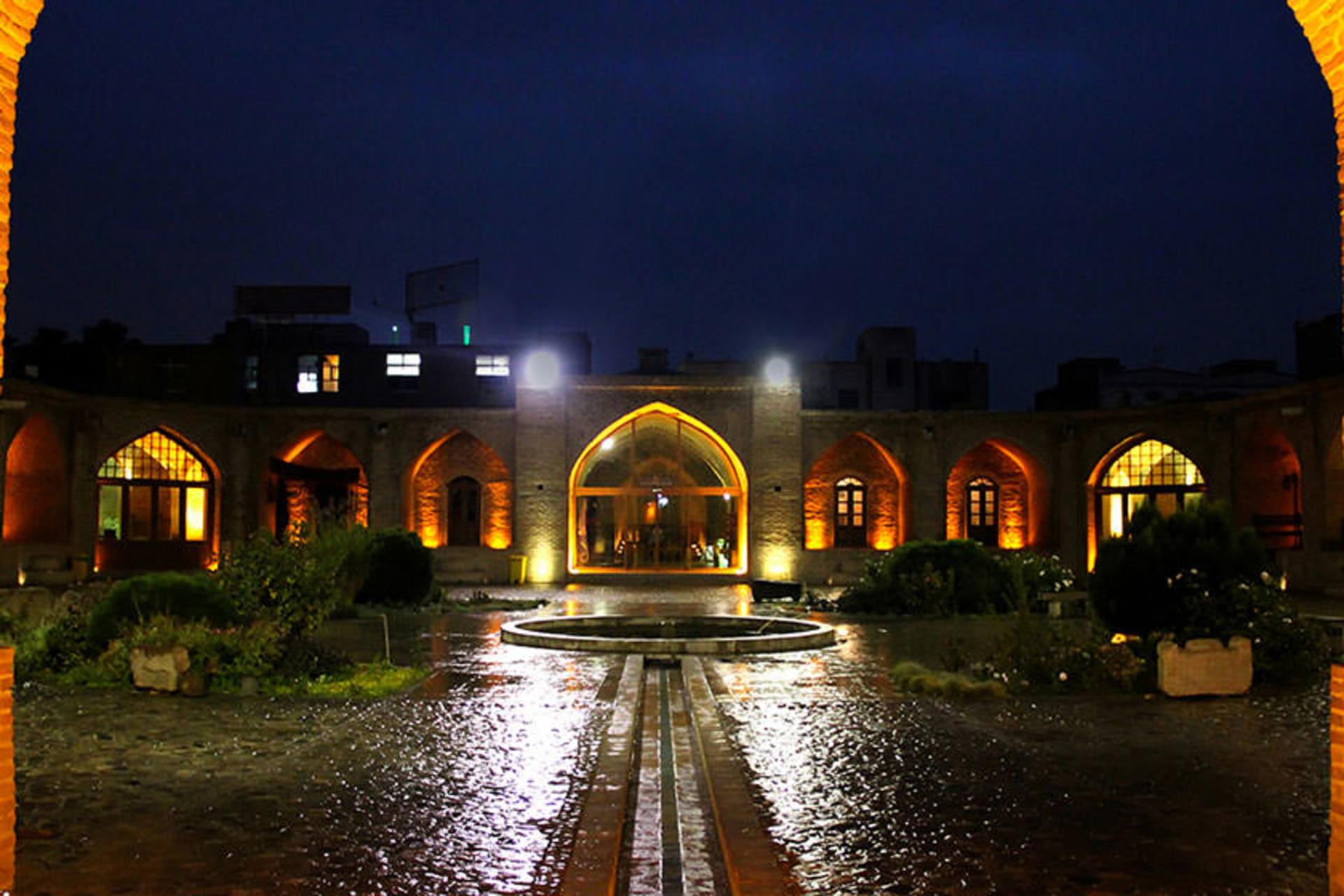 کاروانسرای شاه عباسی