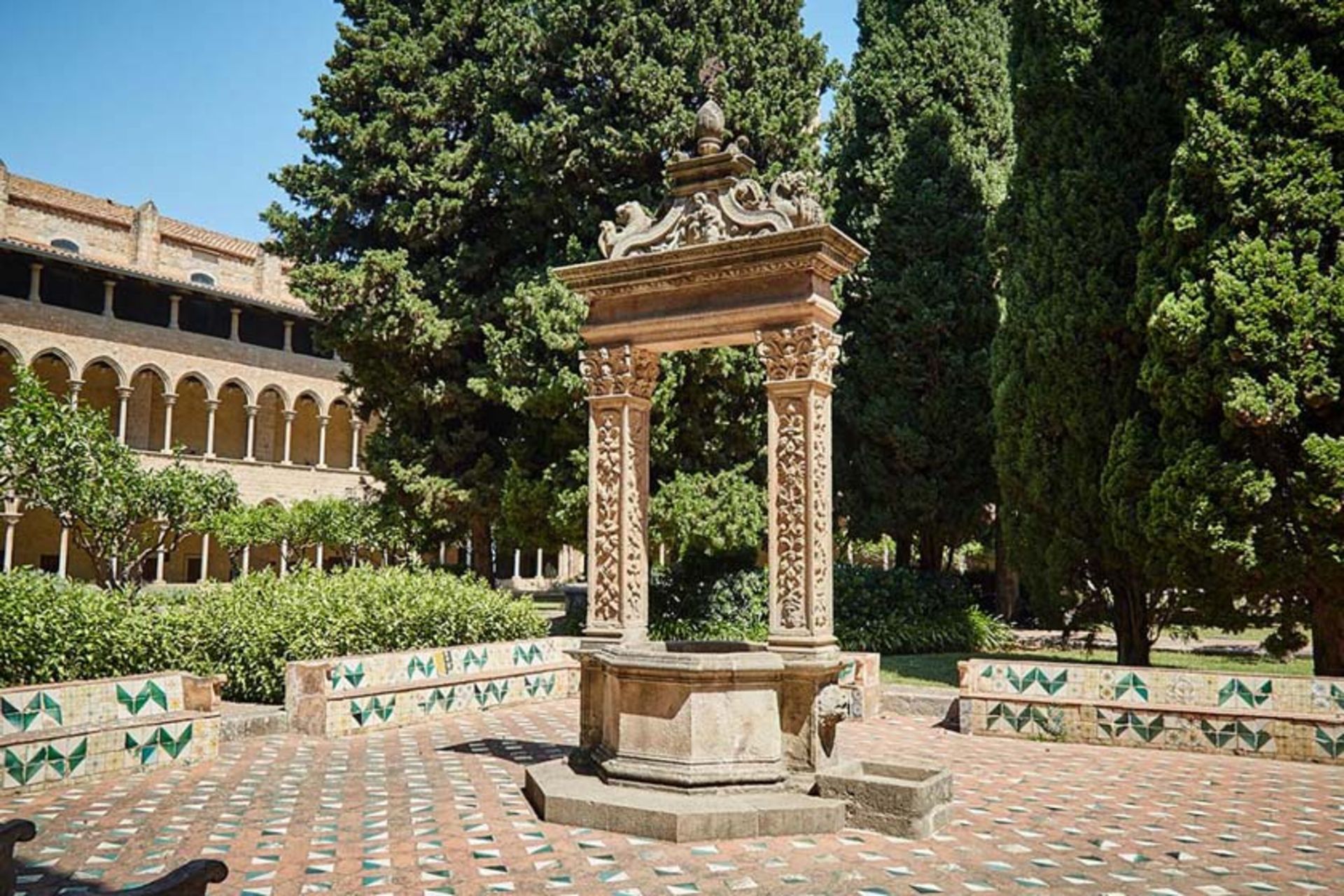 صومعه پدرالبس
