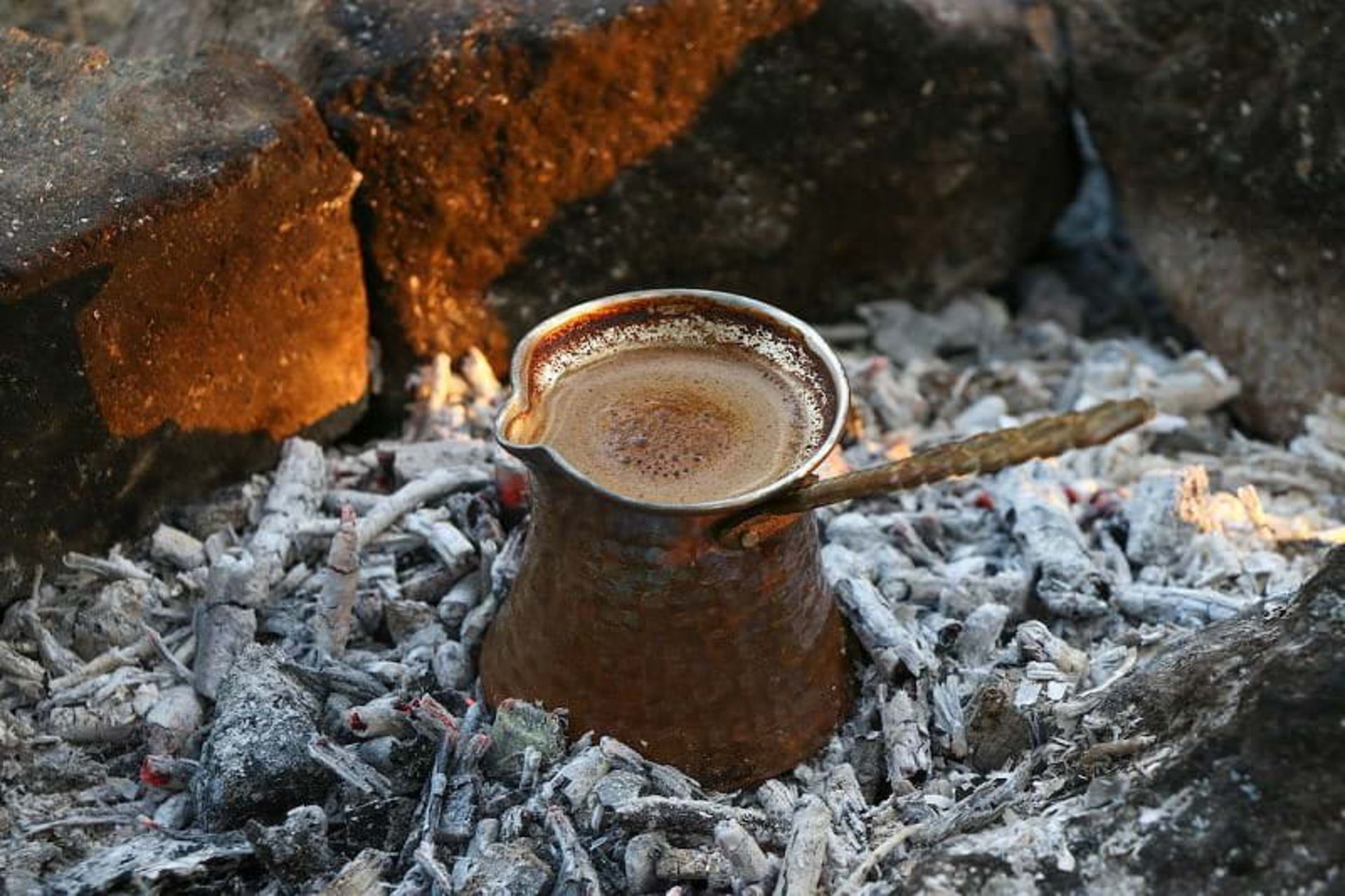 درست کردن قهوه در طبیعت