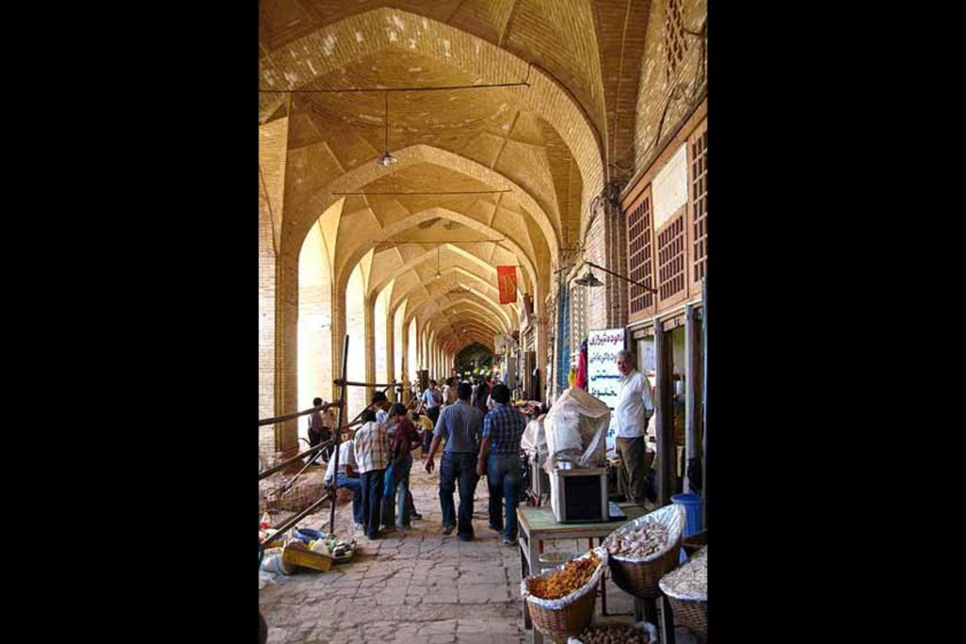 بازار گنجعلی خان