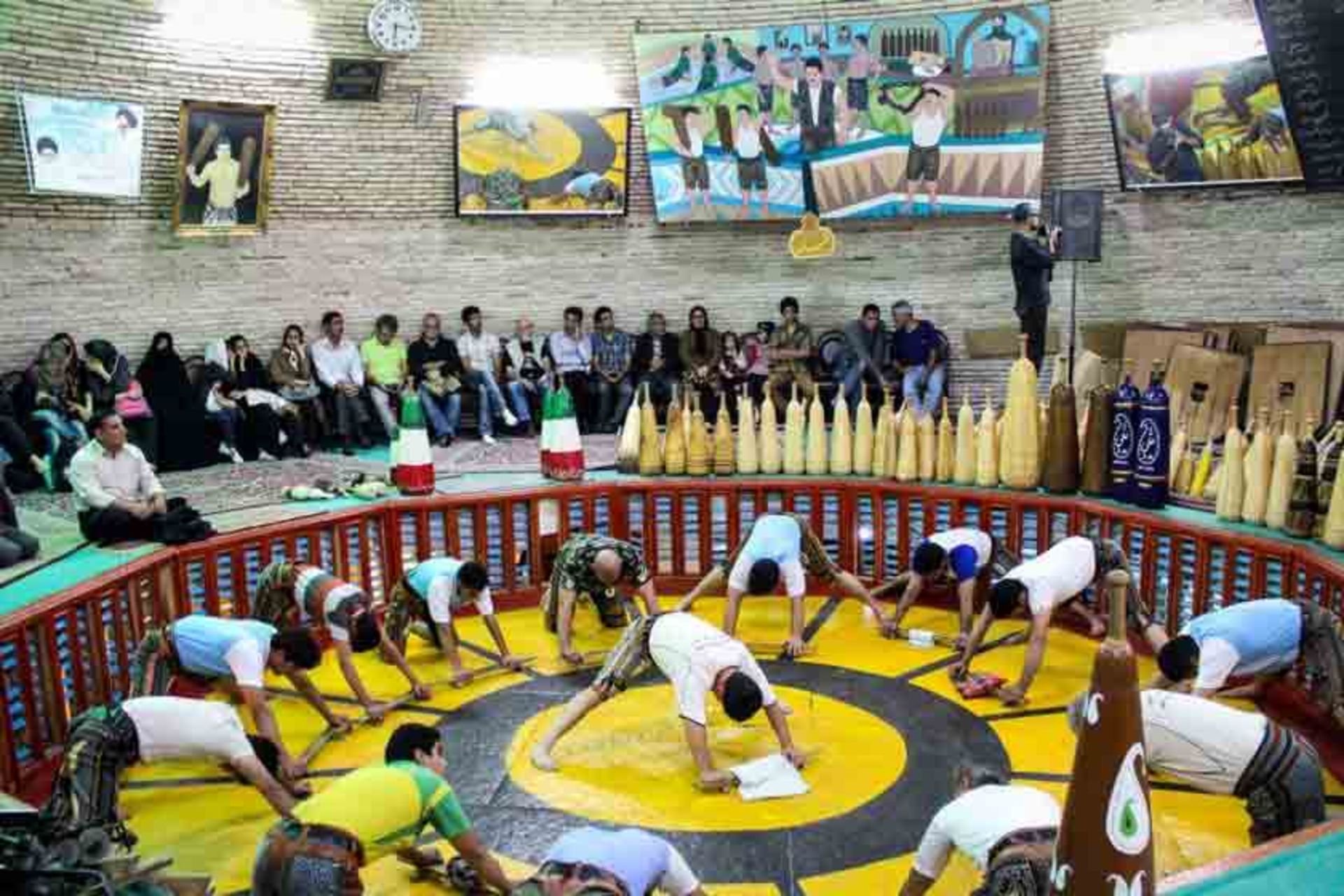 آب‌ انبار امیرچخماق (فاطمه ستی)