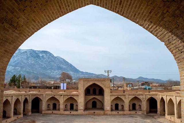 موزه مردم شناسی میامی (کاروانسرای شاه عباسی)