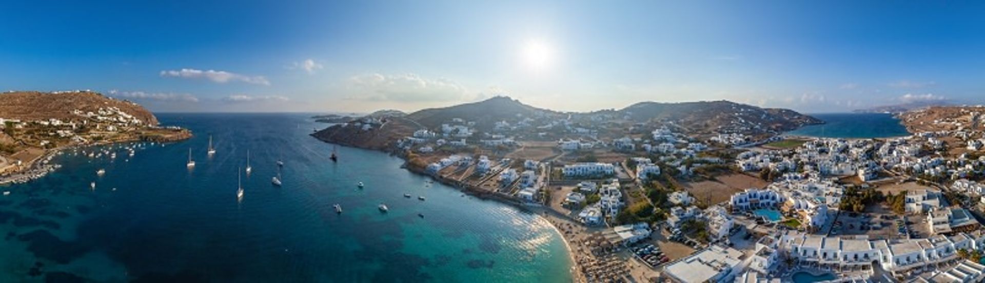 ساحل اورنوس در جزیره میکونوس؛ یونان