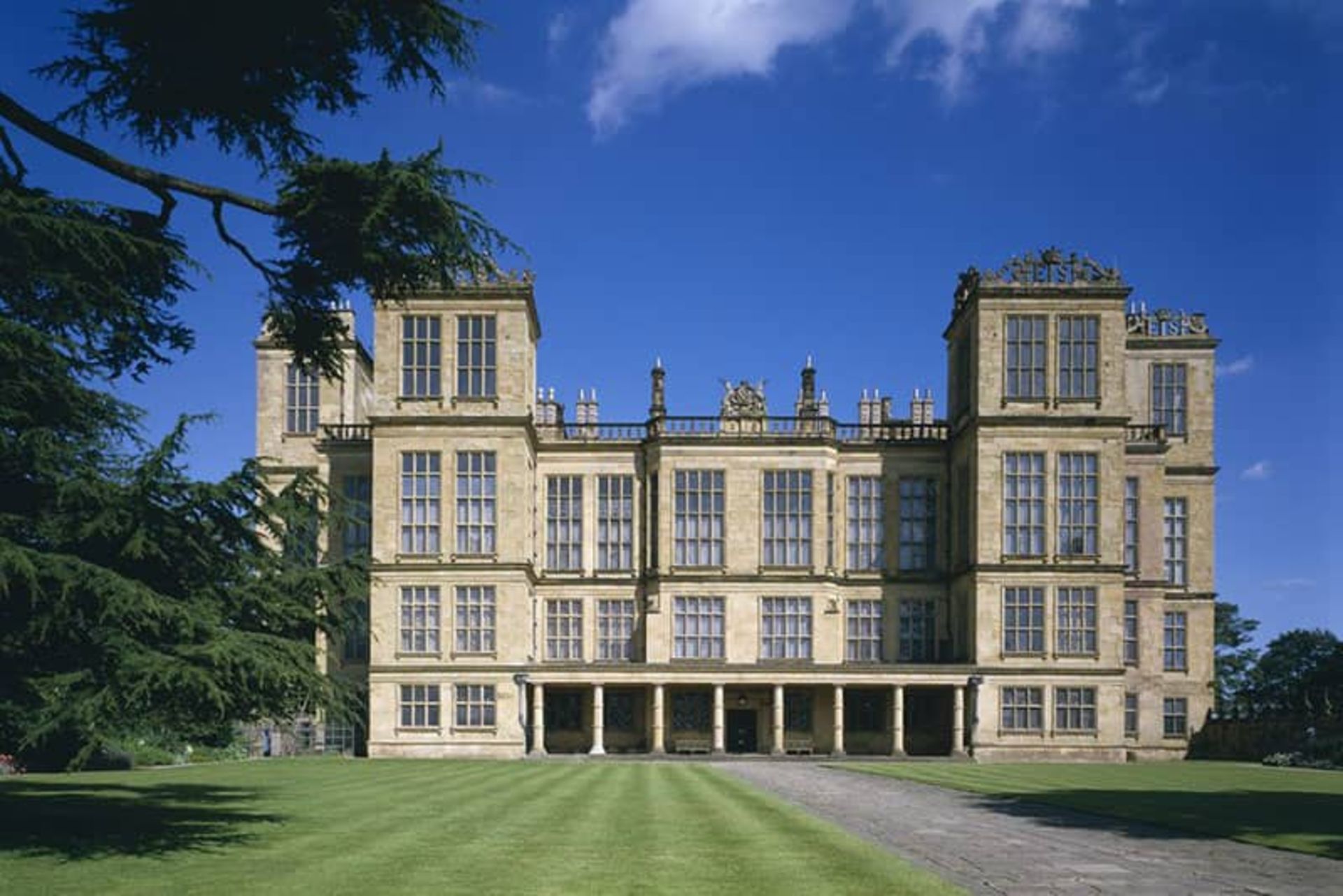  Hardwick Hall