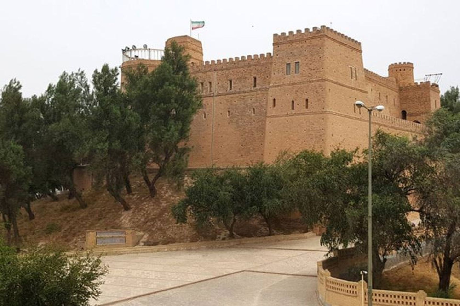 تپه باستانی آکروپل