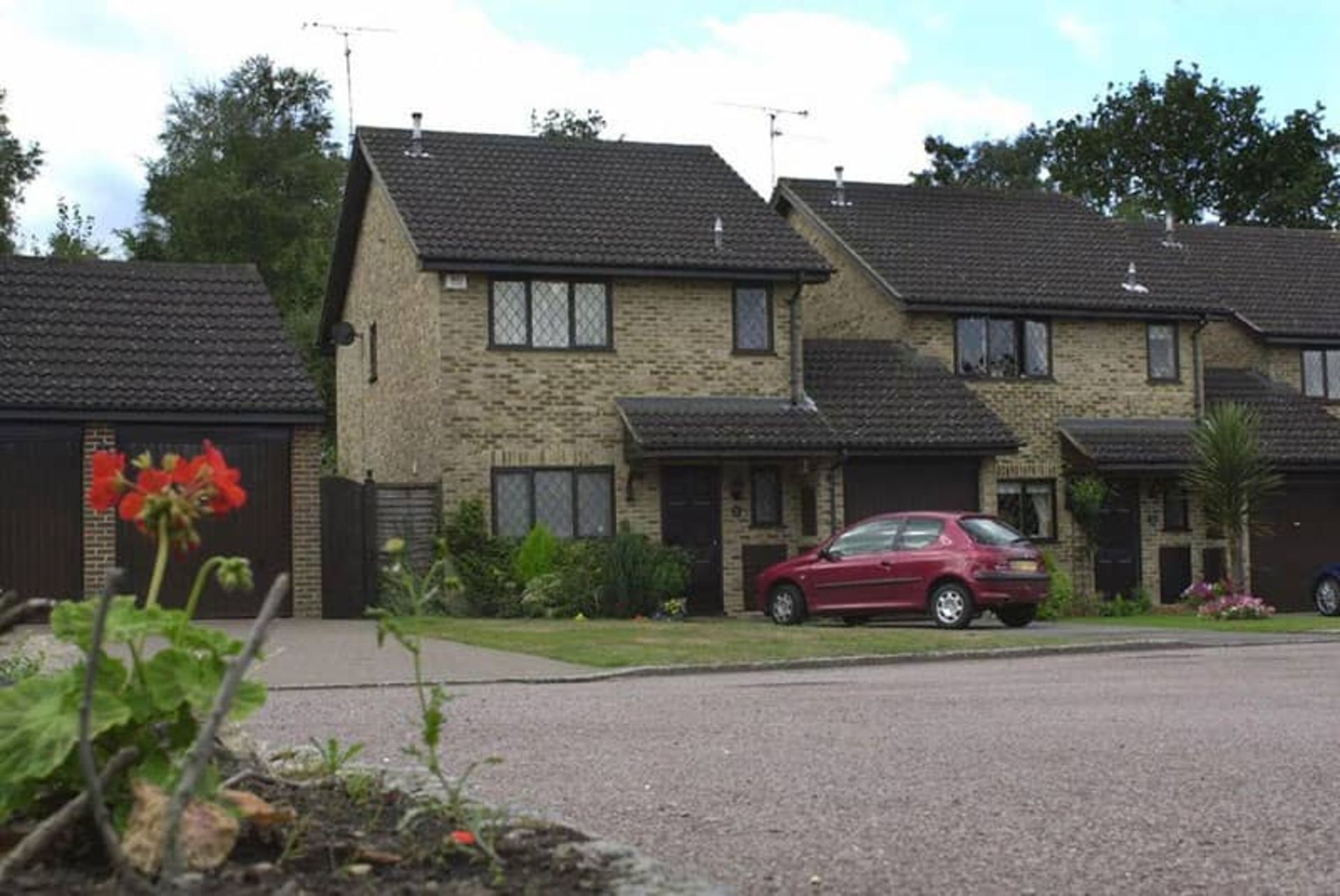  12 Picket Post Close