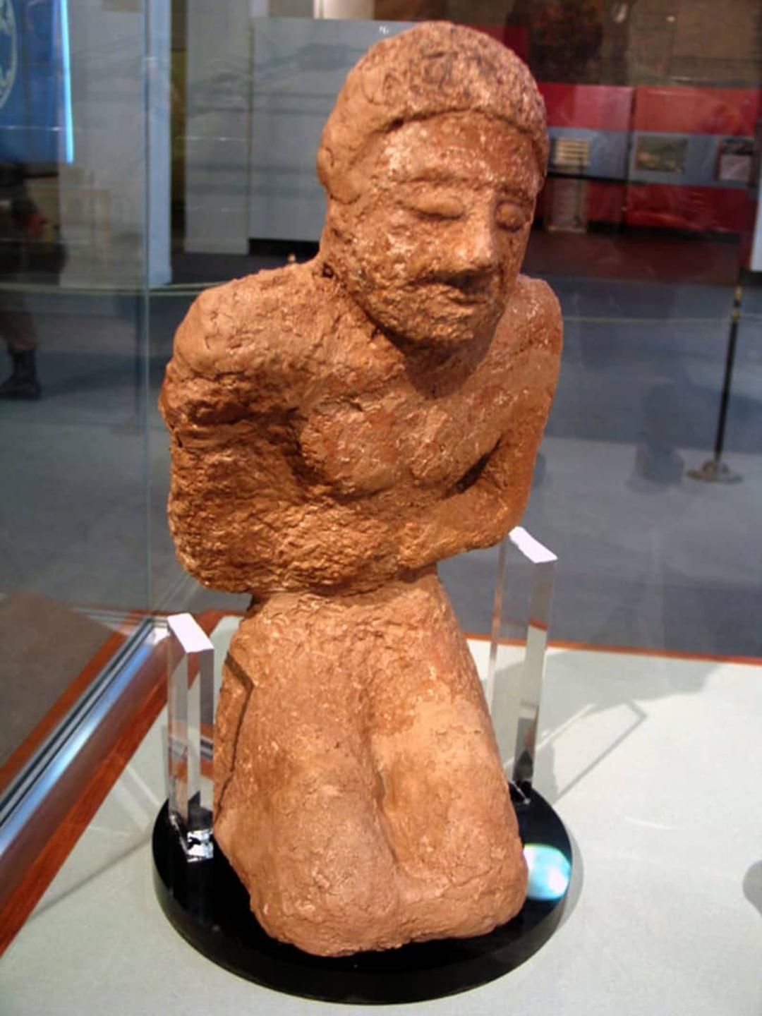 مجسمه گلی شهداد