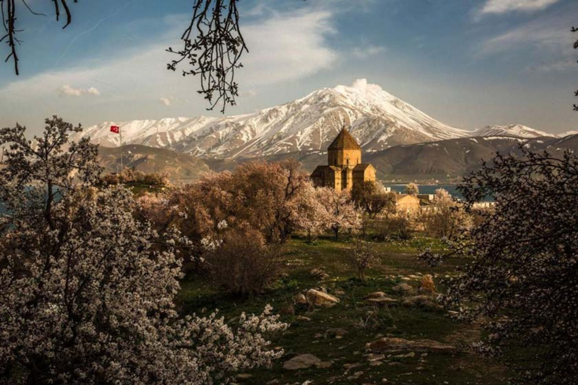 جزیره آختامار (جزیره آکدامار)