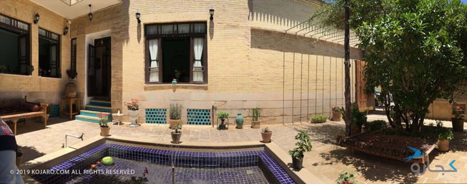 سفرنامه شیراز مسعود آقایی