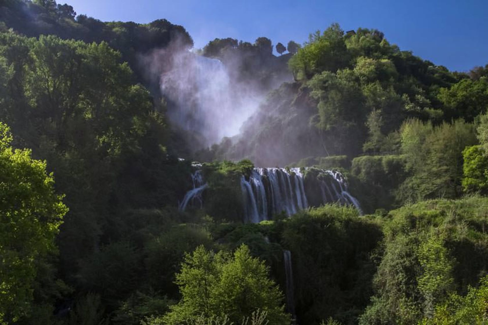 آبشار کاسکاتا دل مارمور