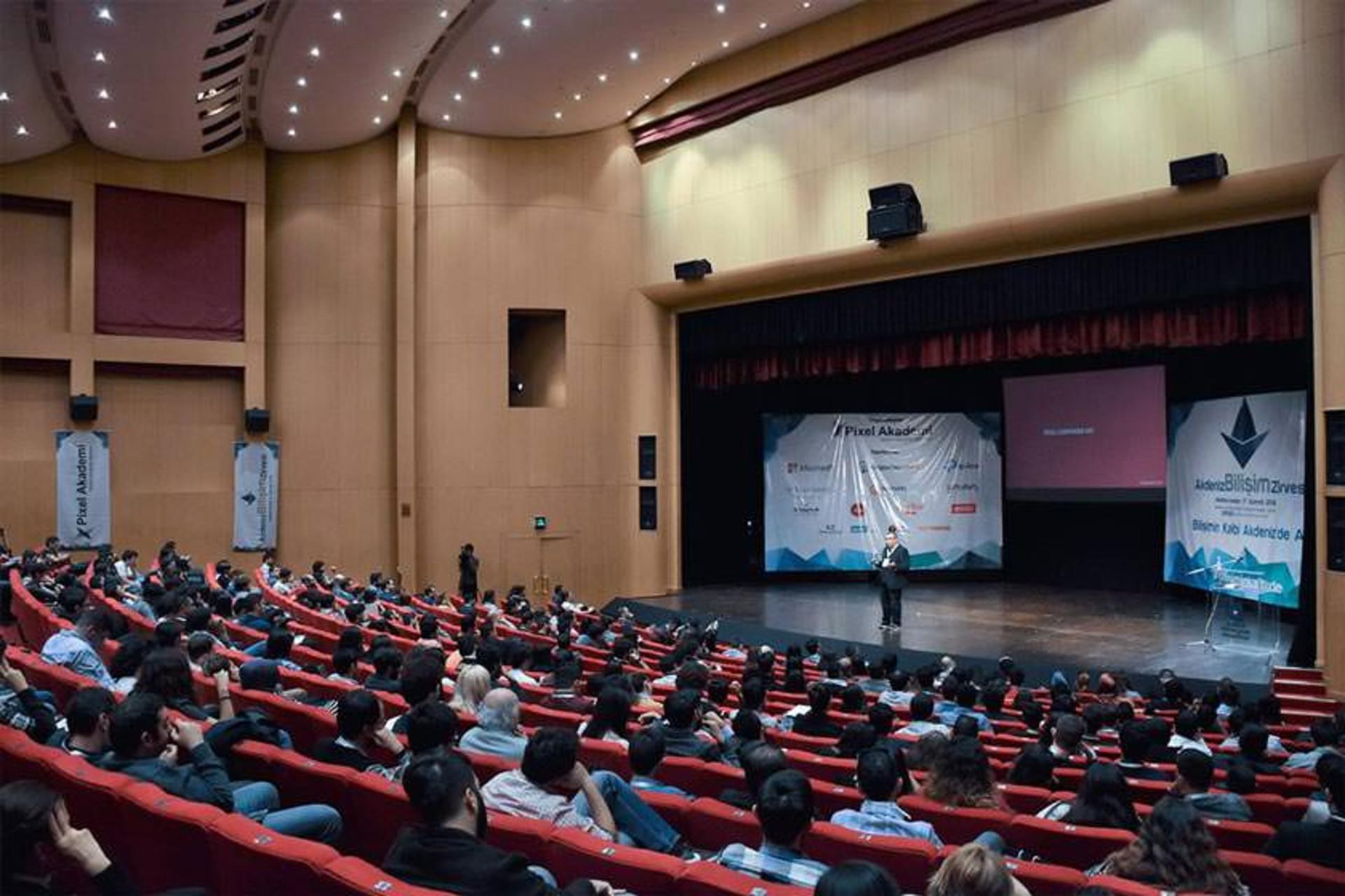 مرکز فرهنگی آنتالیا 