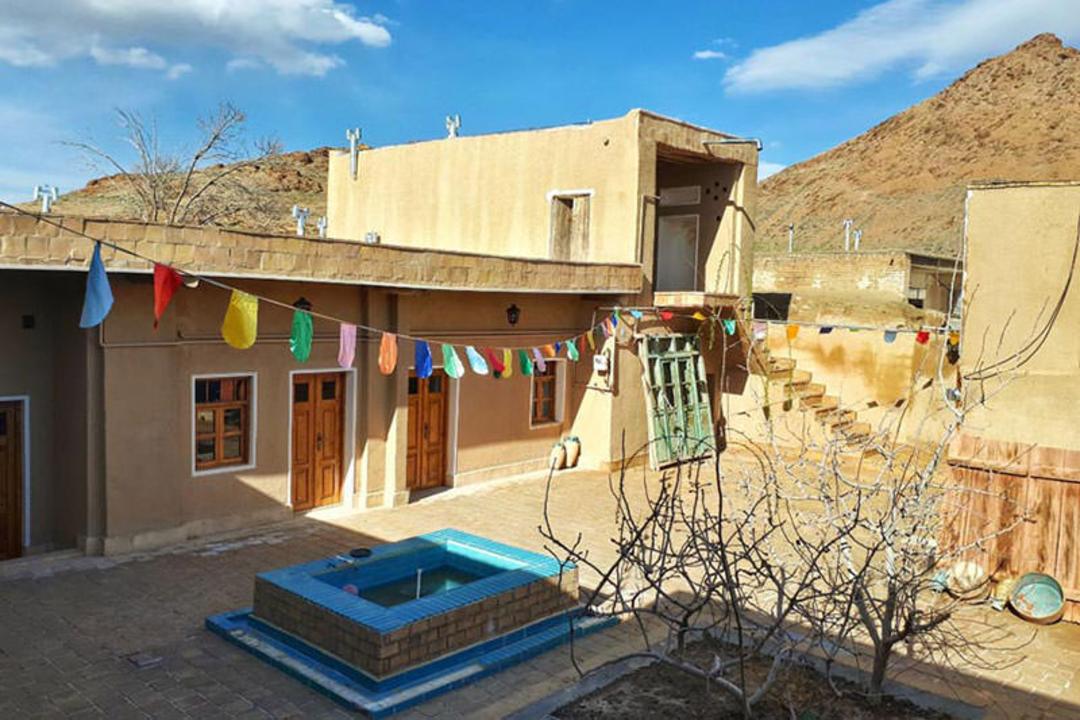 اقامتگاه حسنعلی میرزا-سرکوبه