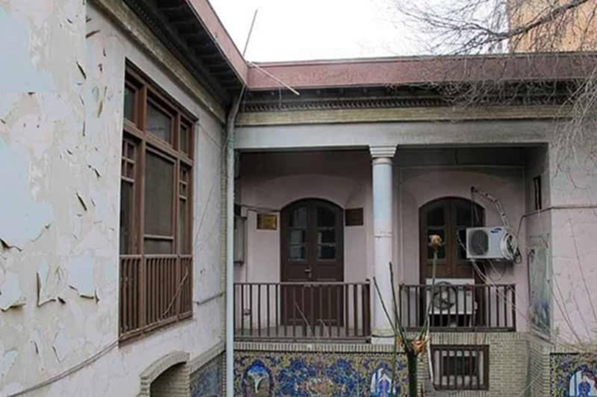 خانه صادق هدایت