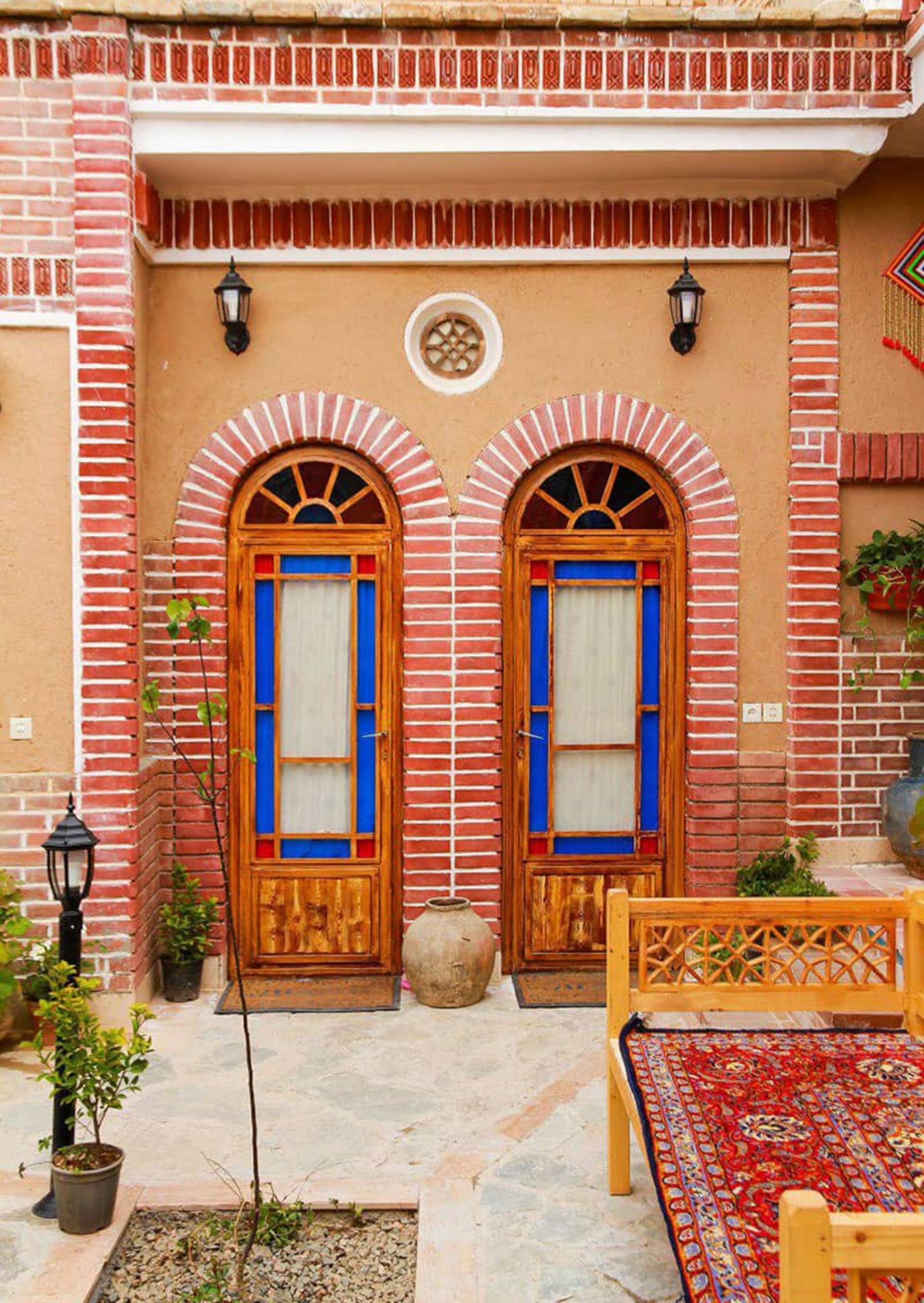 اقامتگاه بوم‌گردی شمس- نراق