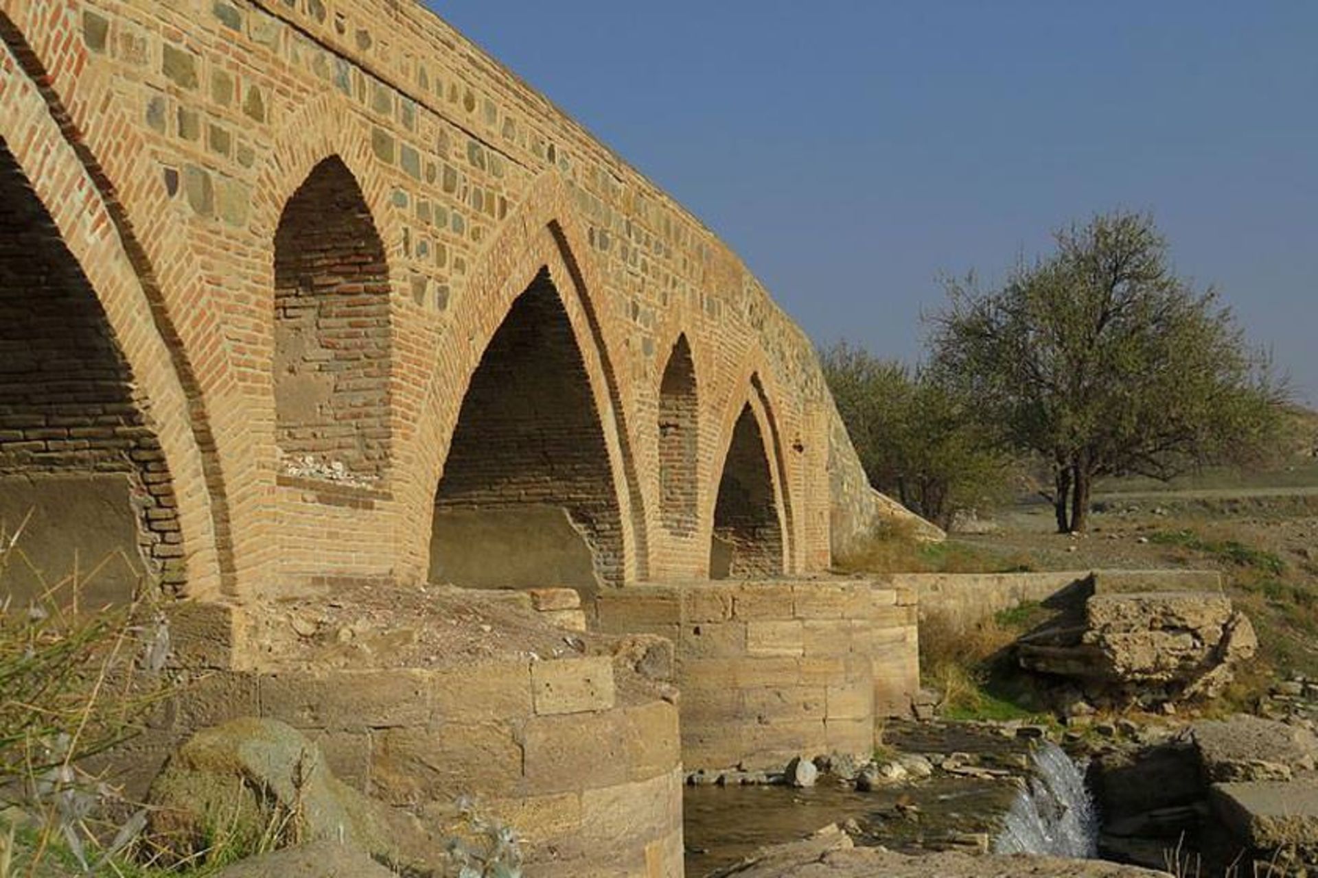 پل دختر مراغه (قیزلار کورپوسی)