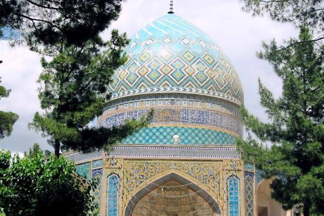 زیارتگاه قدمگاه 
