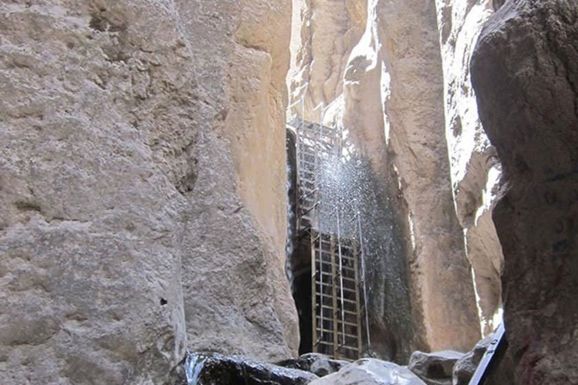 آبشار قره سو