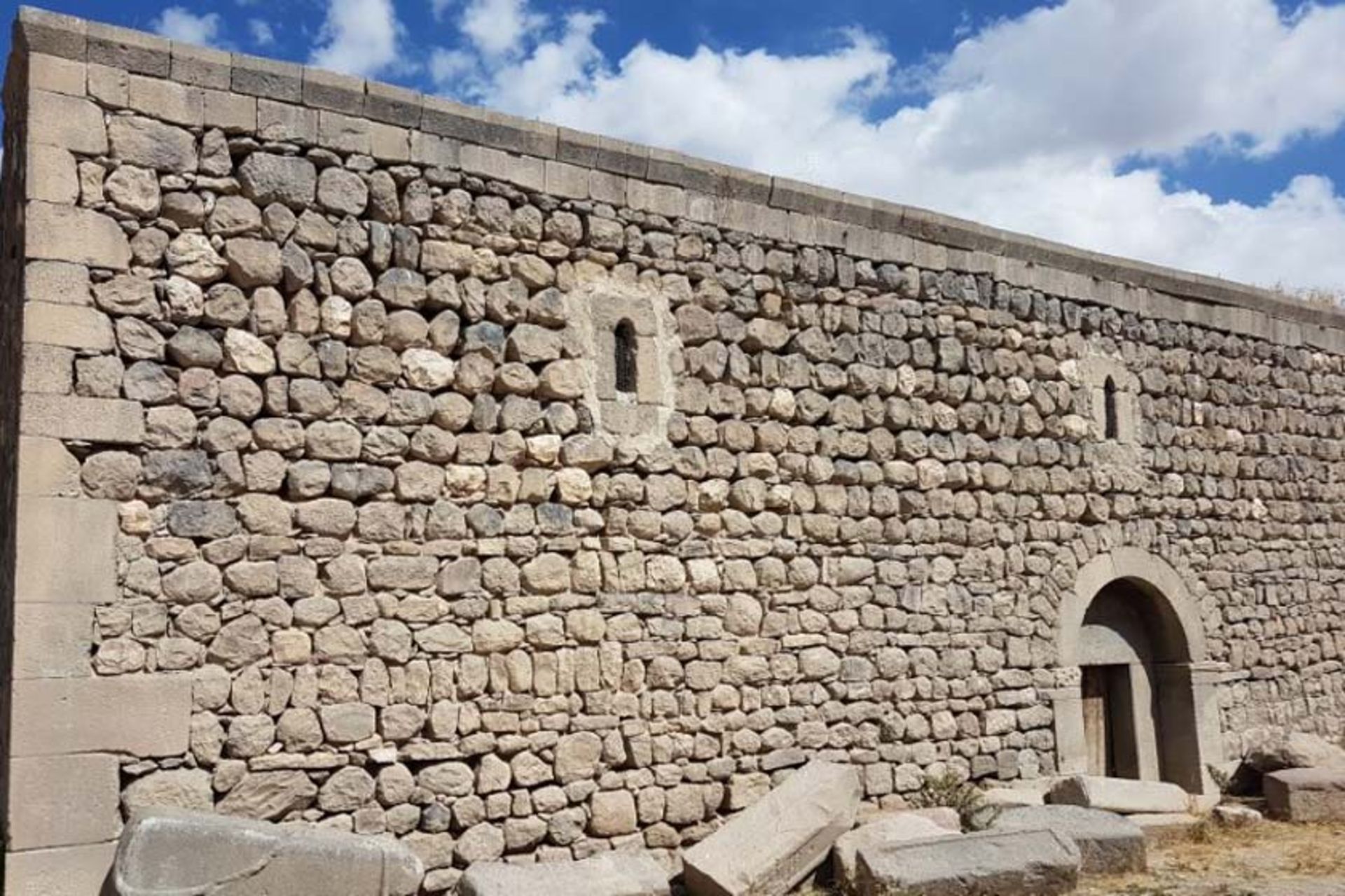 کلیسای موجومبار (کلیسای سنت هریپ سیمه)