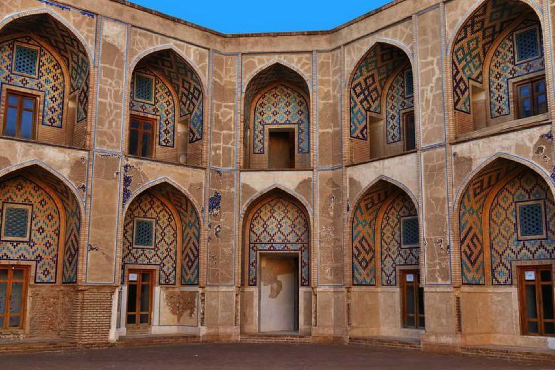 مسجد مولانا (مسجد و آرامگاه مولانا زین الدین ابوبکر)