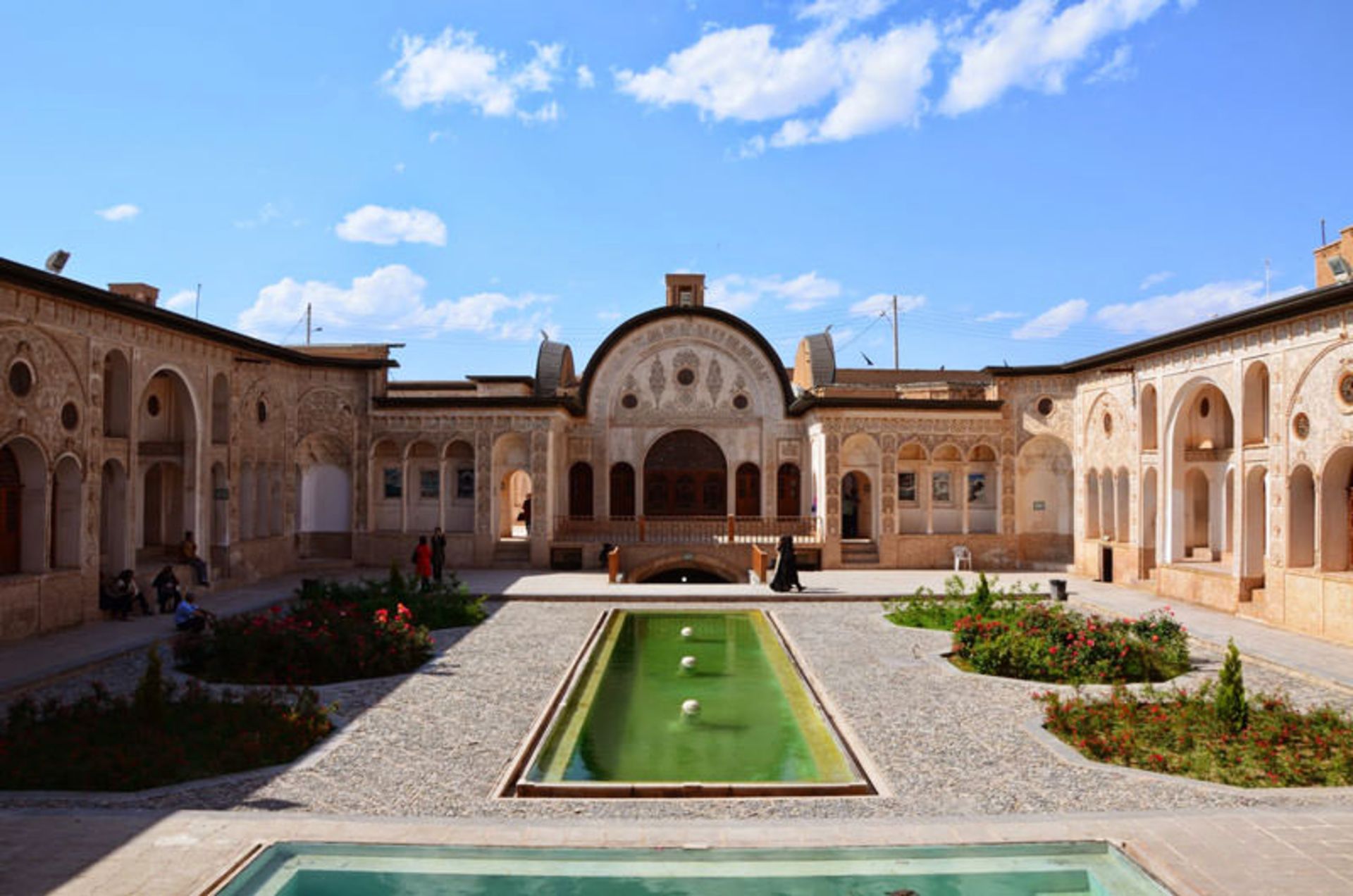 خانه تاریخی بروجردی ها