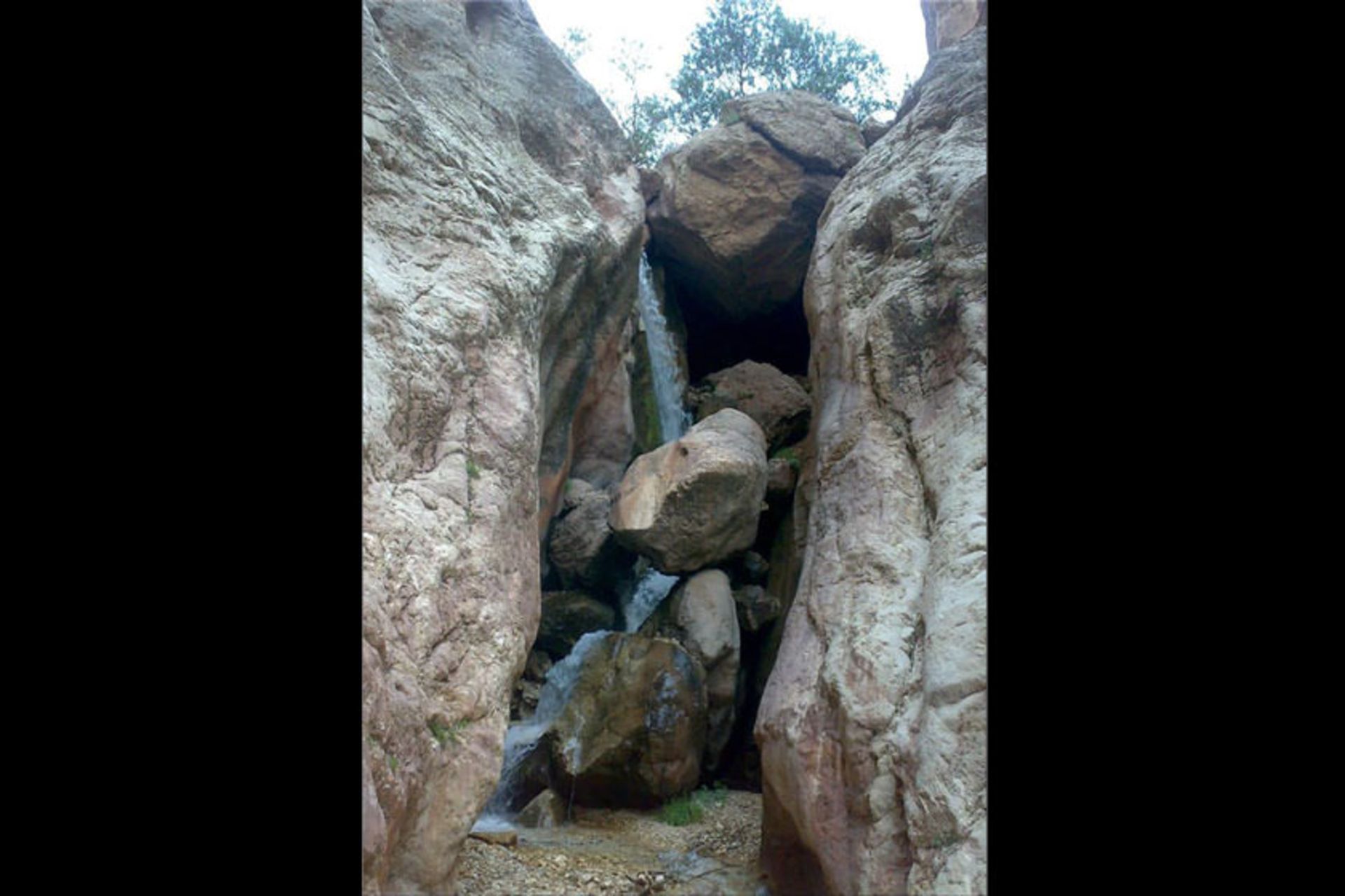 تنگه زندان
