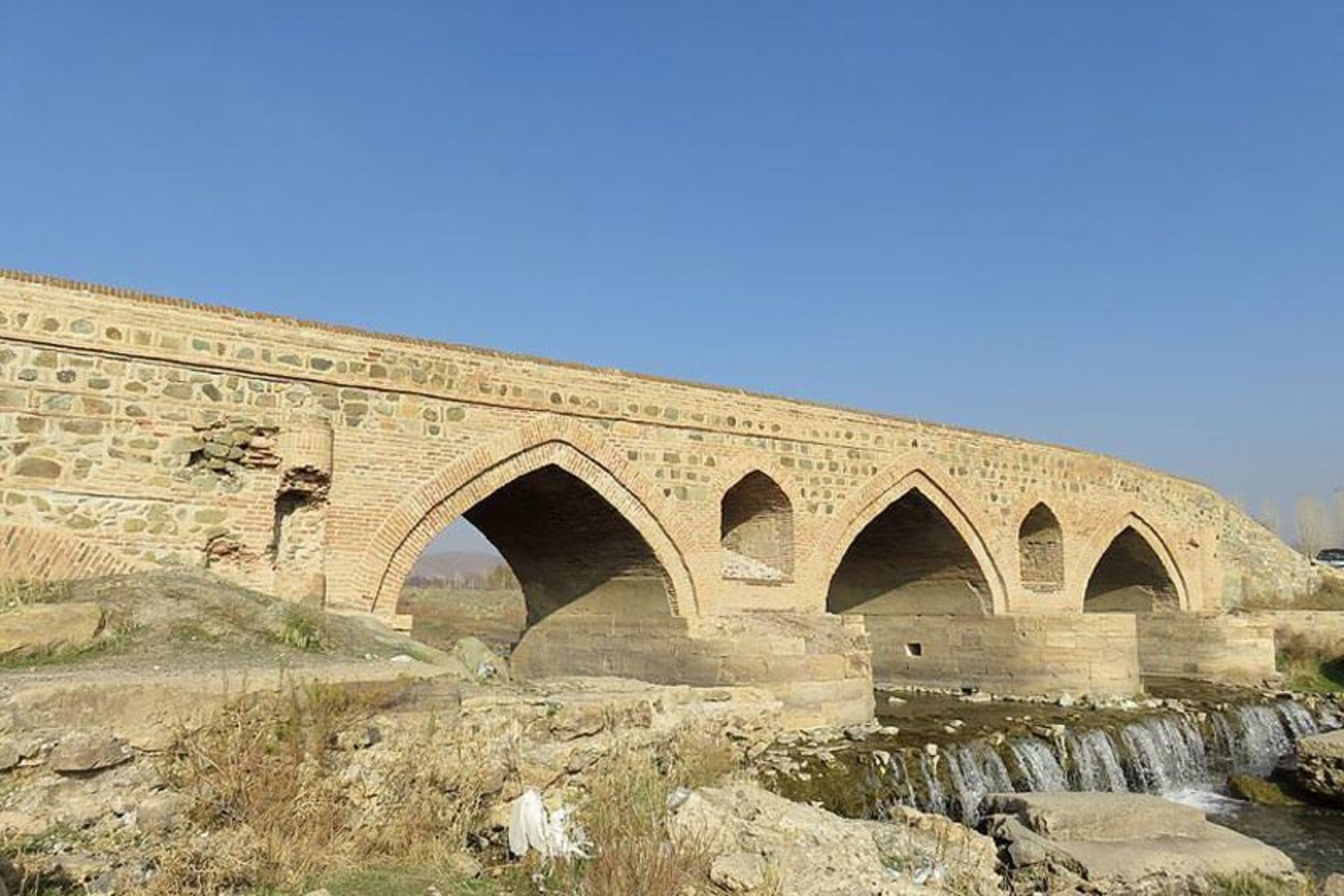 پل دختر مراغه (قیزلار کورپوسی)