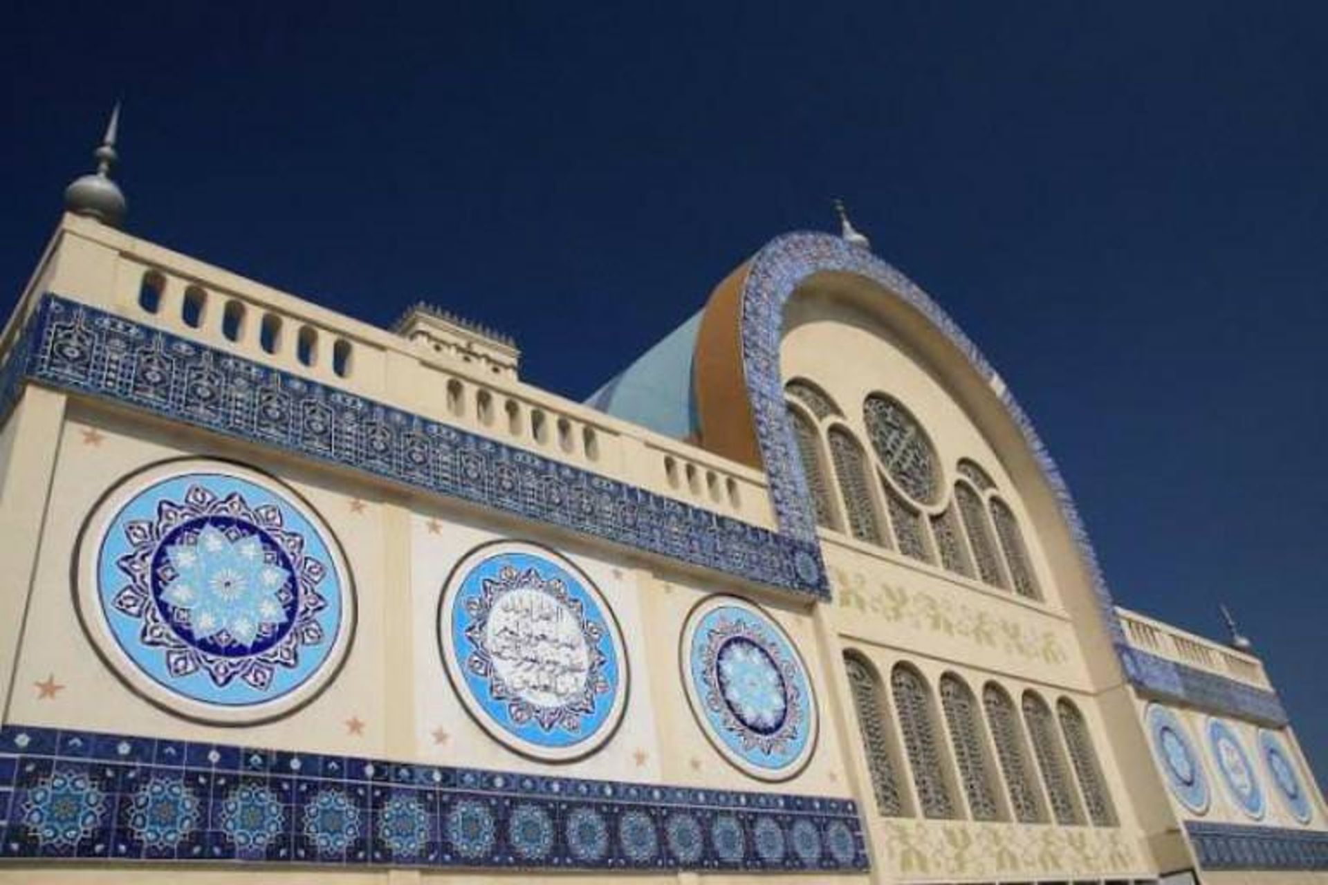 بازارهای سنتی و بازارچه های خیابانی امارات