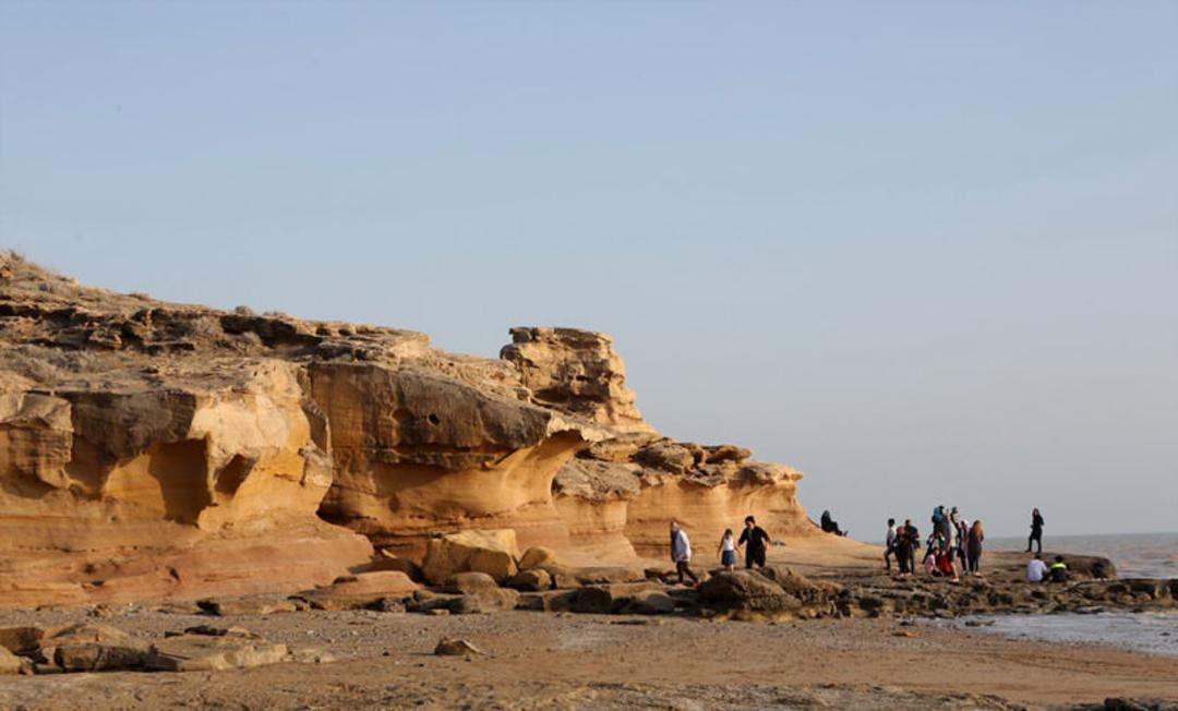 ساحل بندر امام حسن