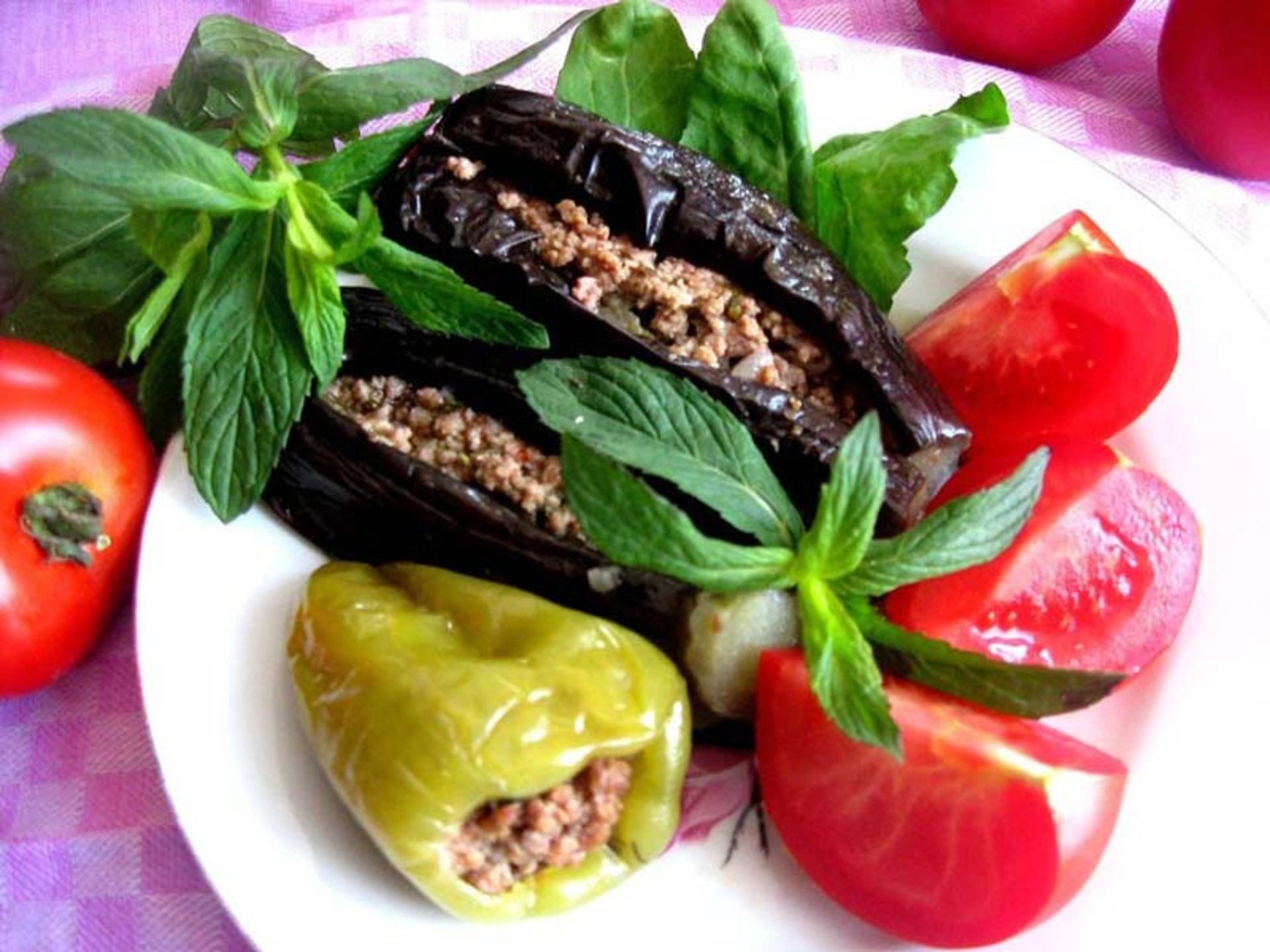 دلمه بادمجان آذربایجانی