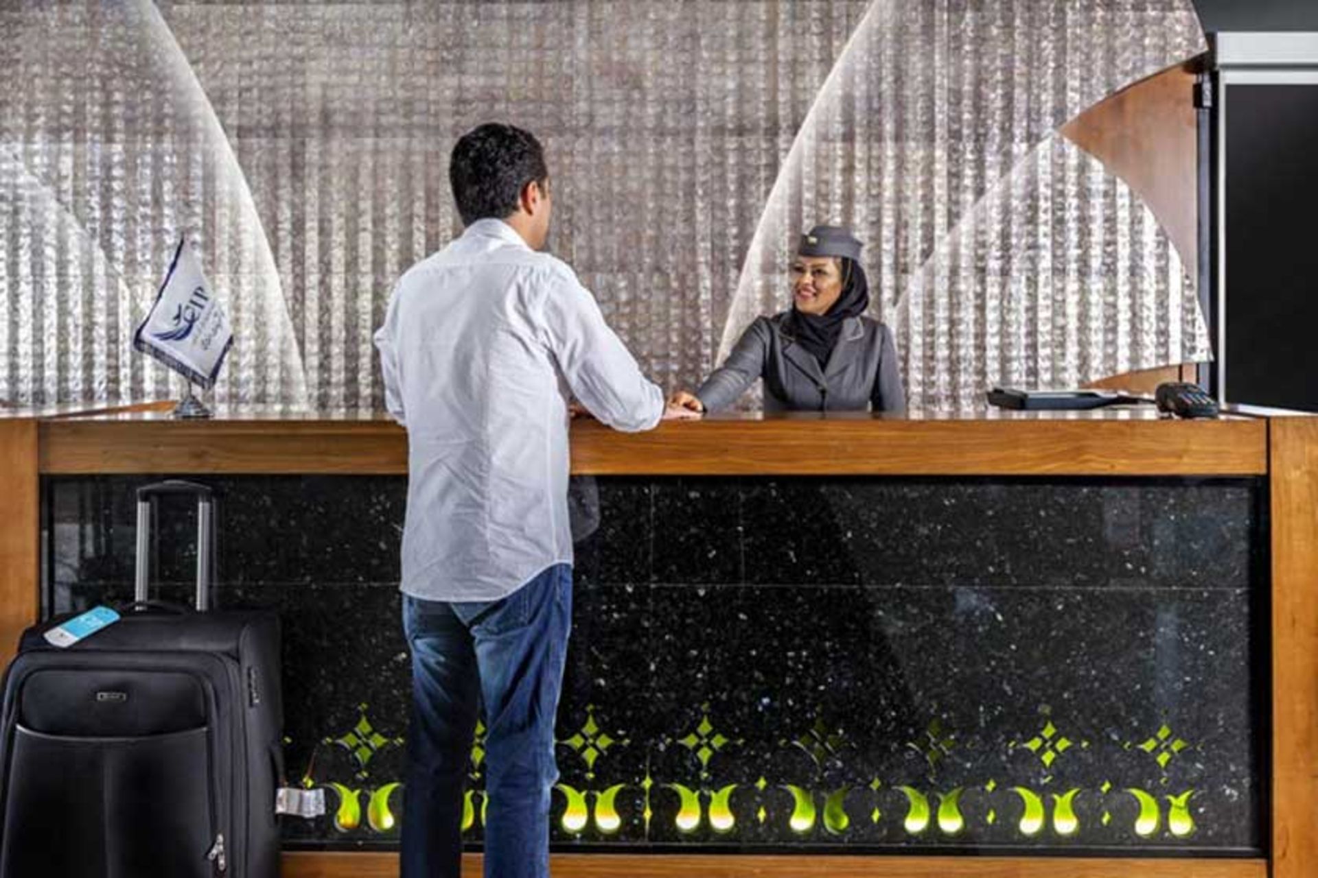 فرودگاه امام