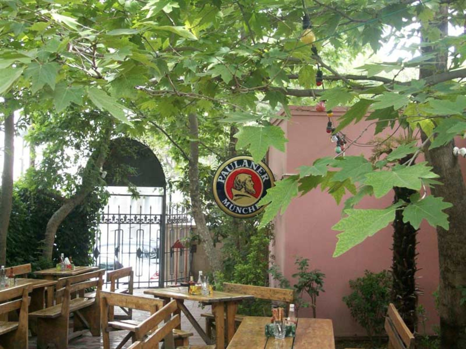 خانه استیک پائول باکو