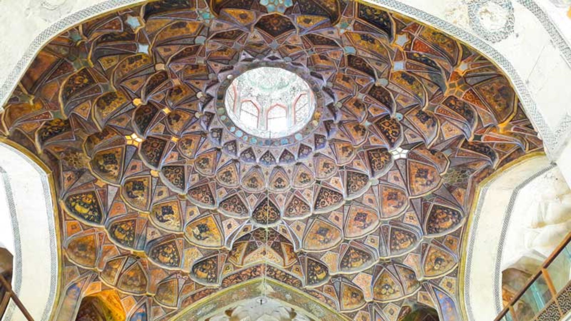 عمارت هشت بهشت اصفهان