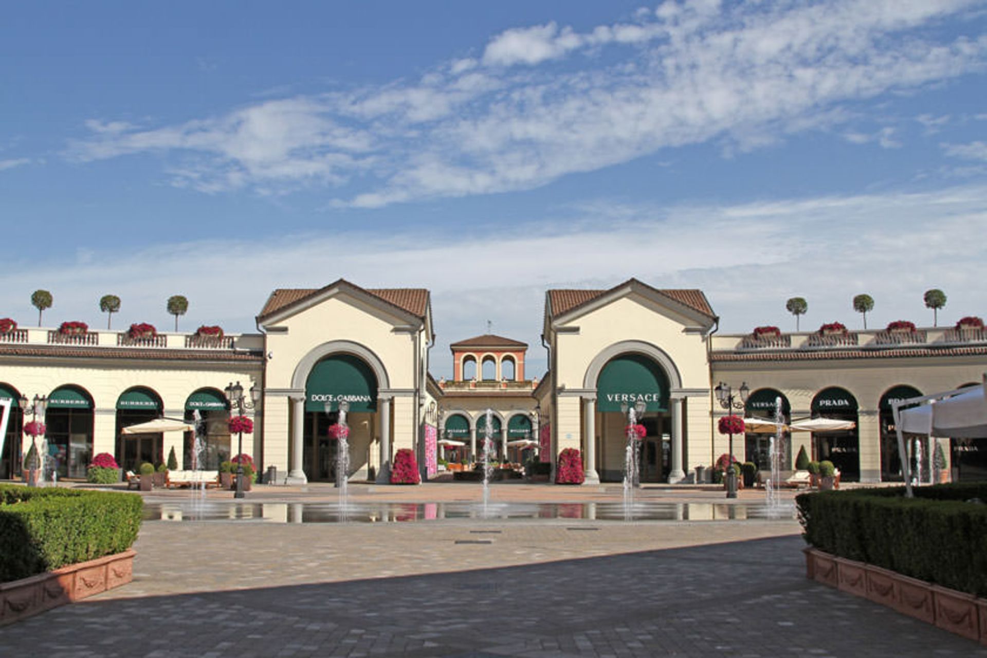 اوت لت سراواله دیزاینر