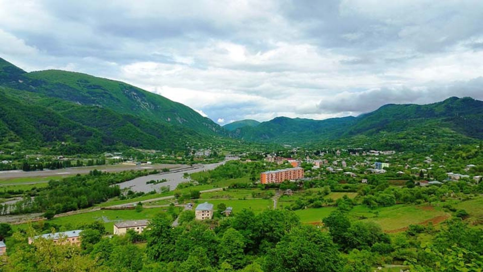 آمبرولاوری، راچا گرجستان
