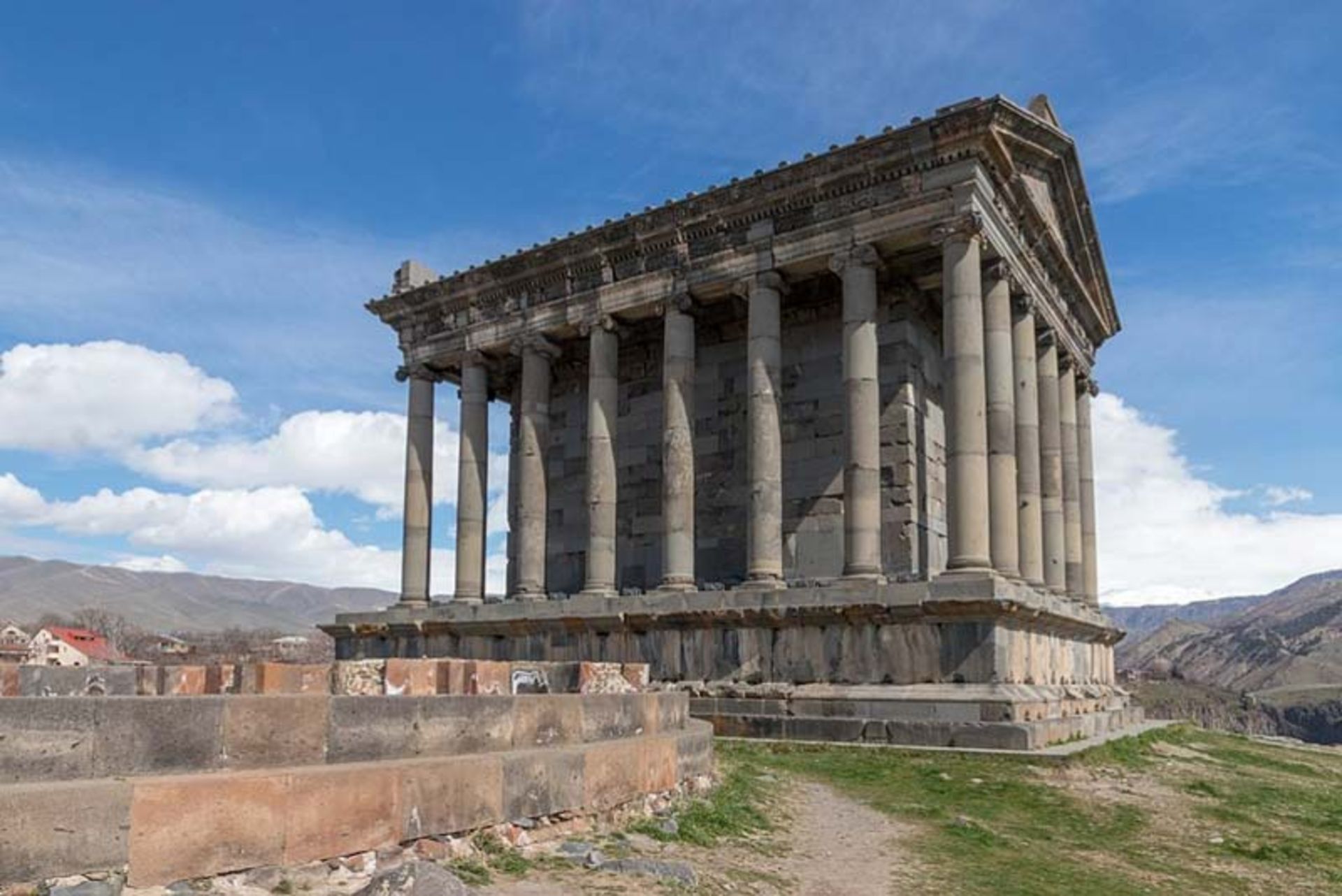 معبد گارنی ارمنستان