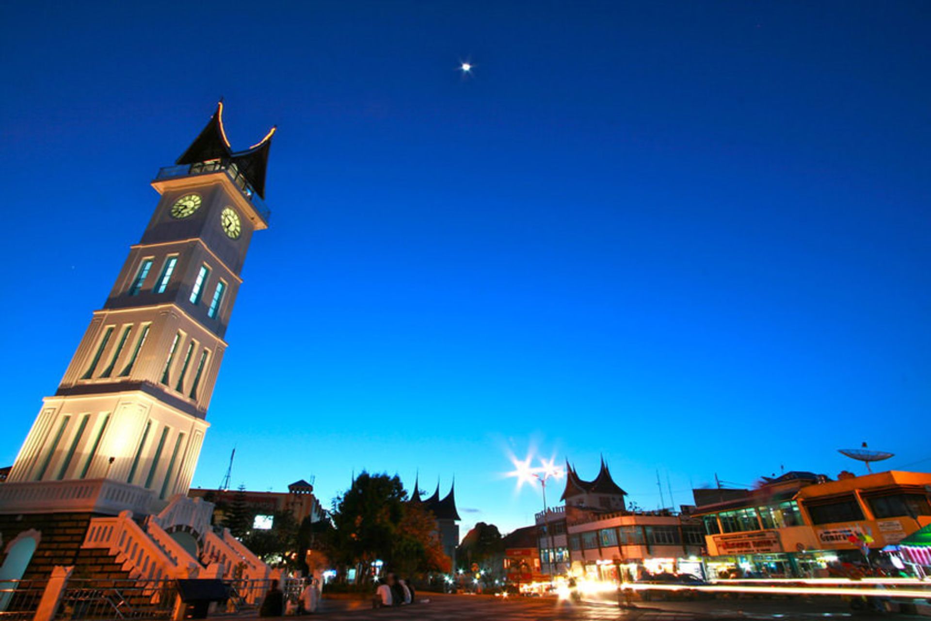 برج ساعت بوکیت تینگی (جم گادانگ)