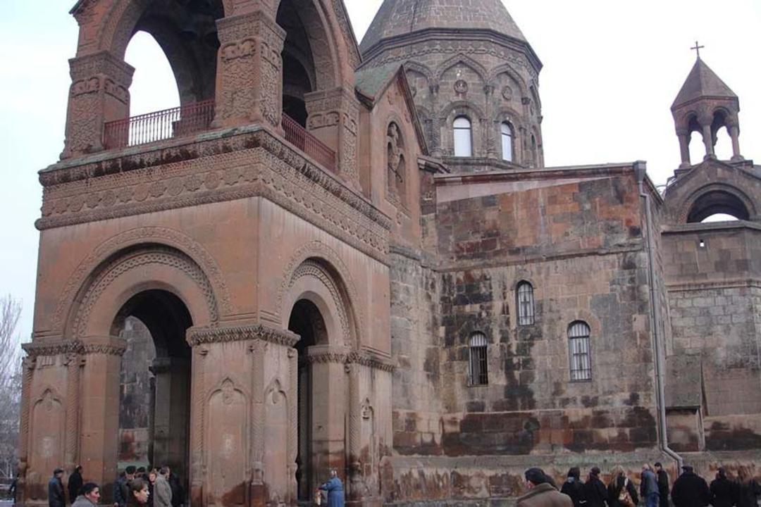 کلیسای جامع اچمیادزین ارمنستان