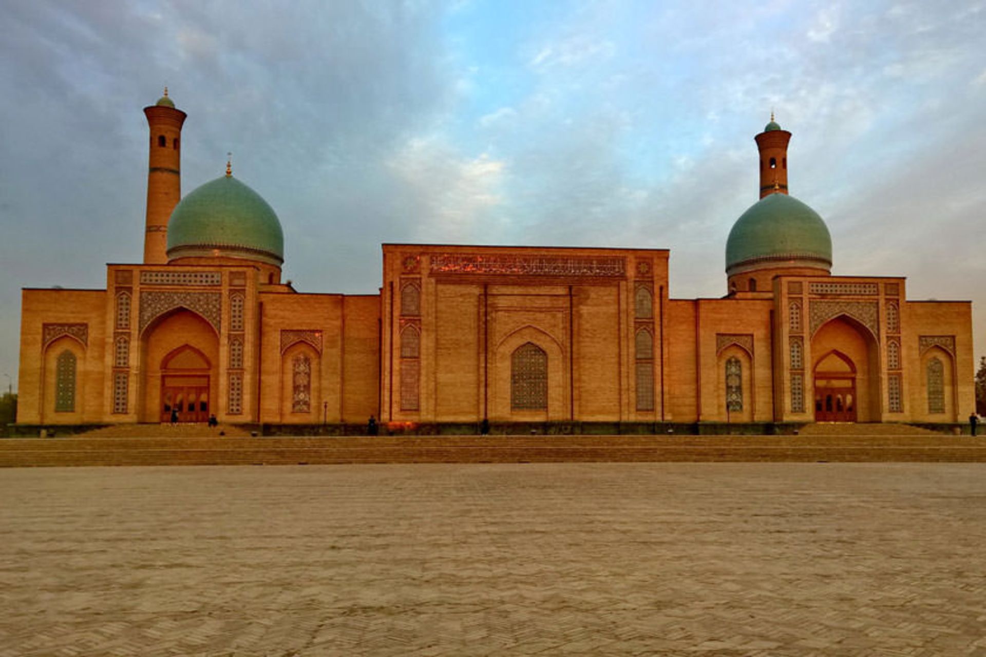 مجتمع معماری خضرتی امام (مجتمع معماری خاست امام)