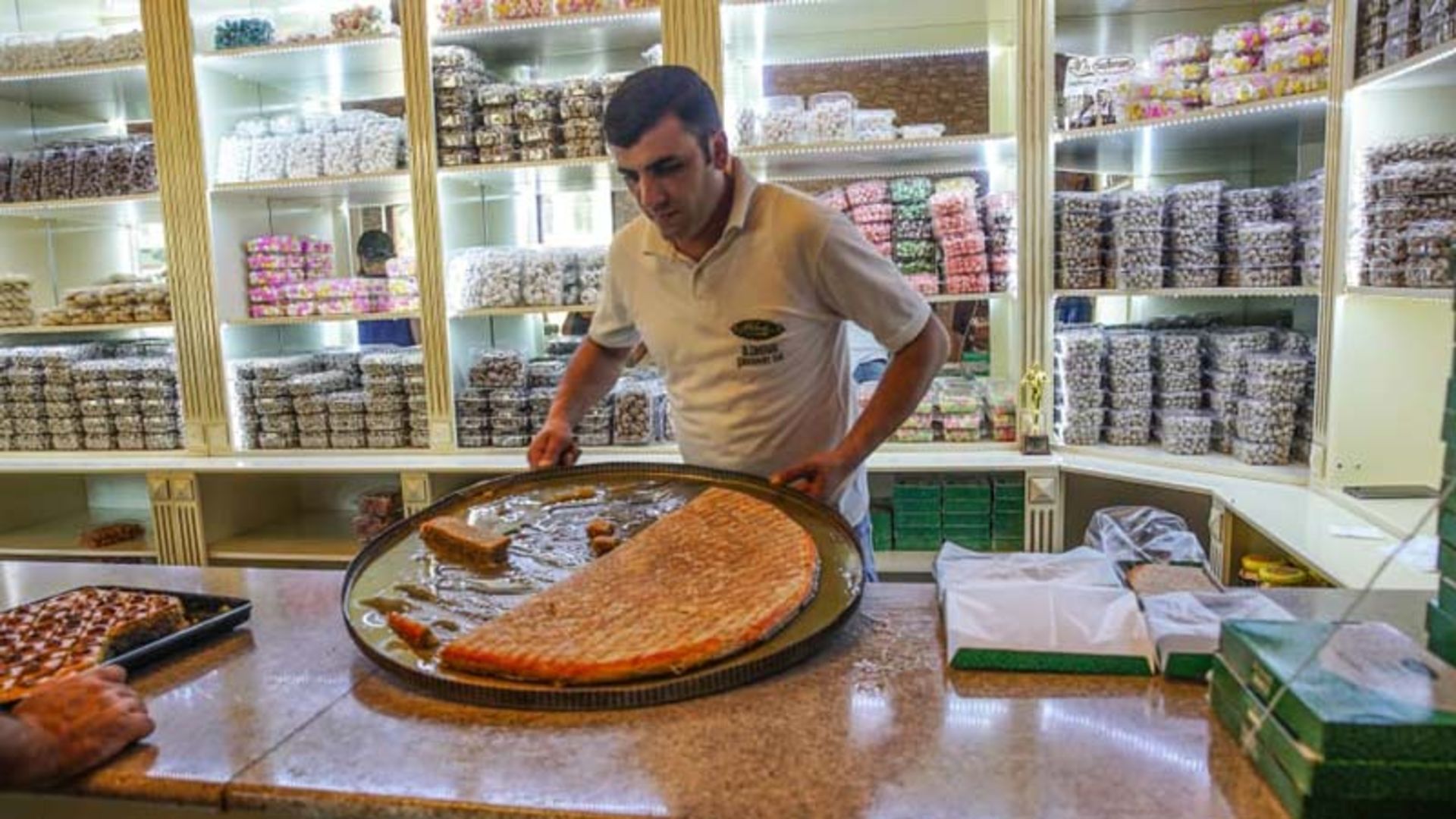 باقلوای آذربایجانی
