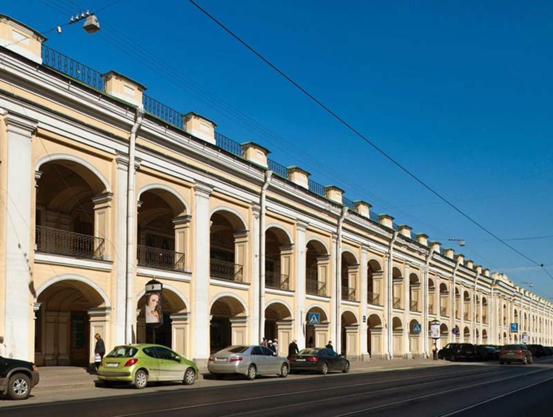 Gostiny Dvor سن پترزبورگ