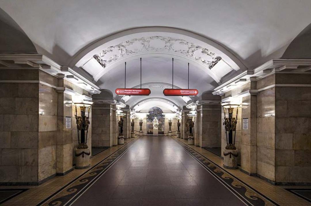 ایستگاه Pushkinskaya سن پترزبورگ