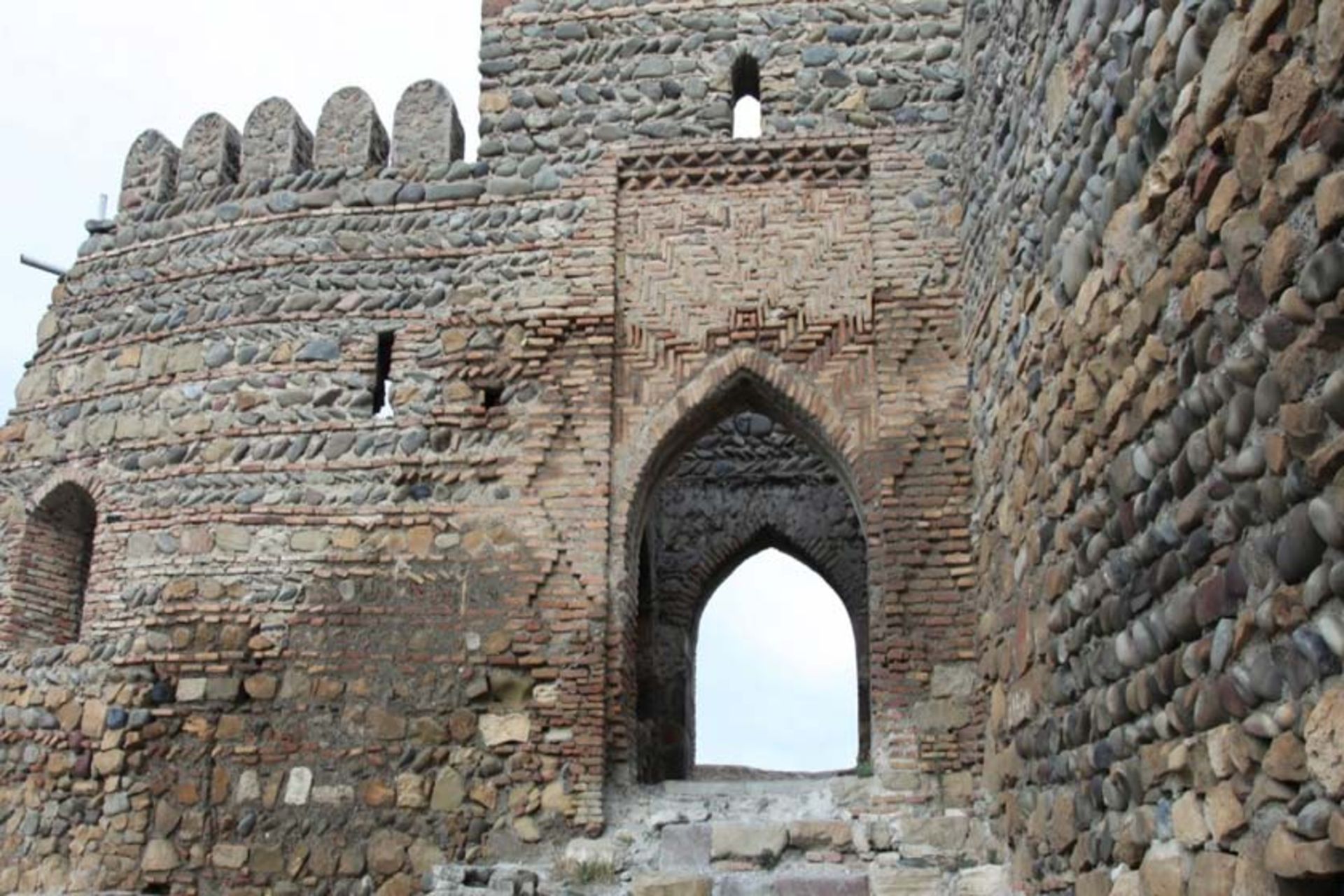 قلعه باتونیس تسیخه