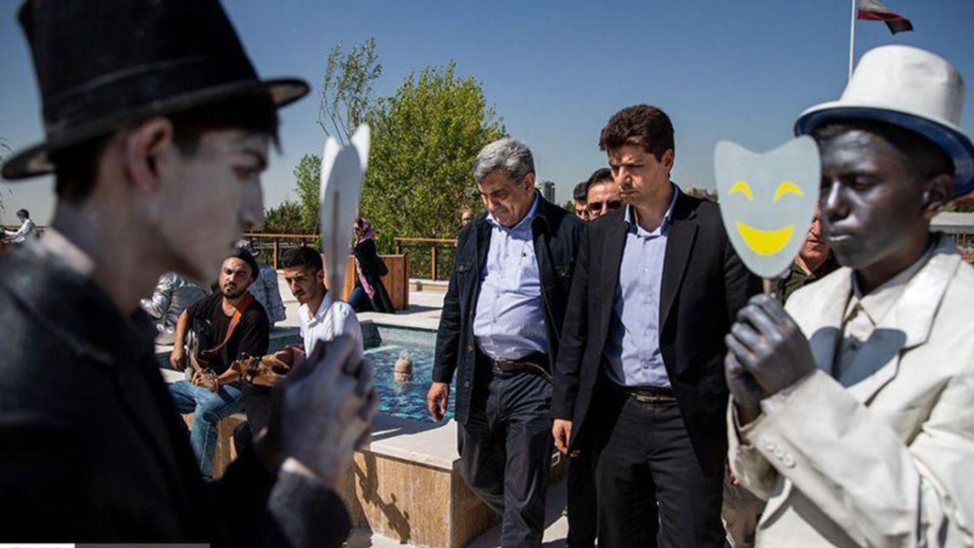 دریاچه و باغ هنر تهران