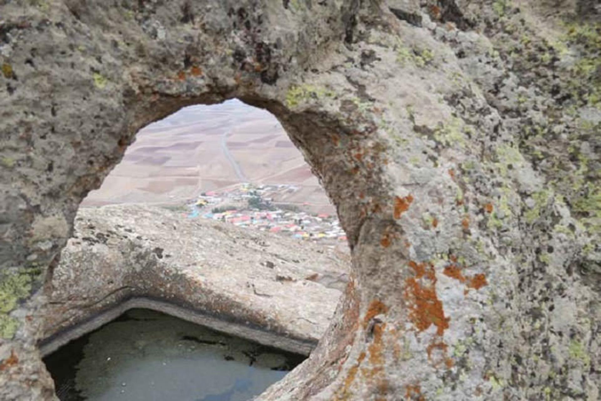 قلعه بوینی یوغون (قلعه آدم خوار)